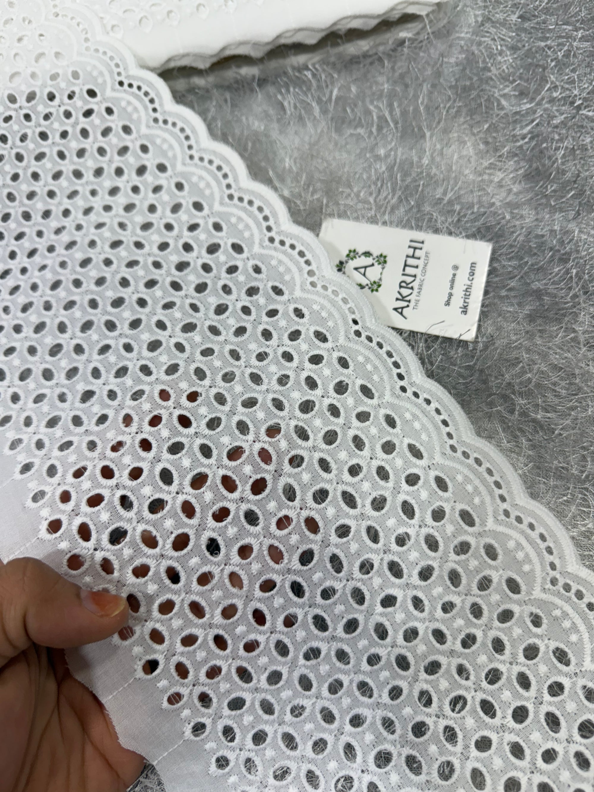 Lace per yard