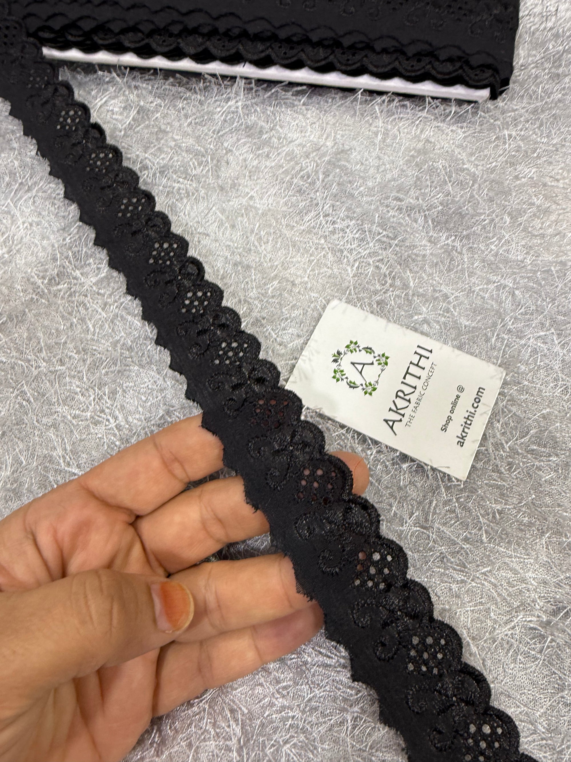 Lace per yard