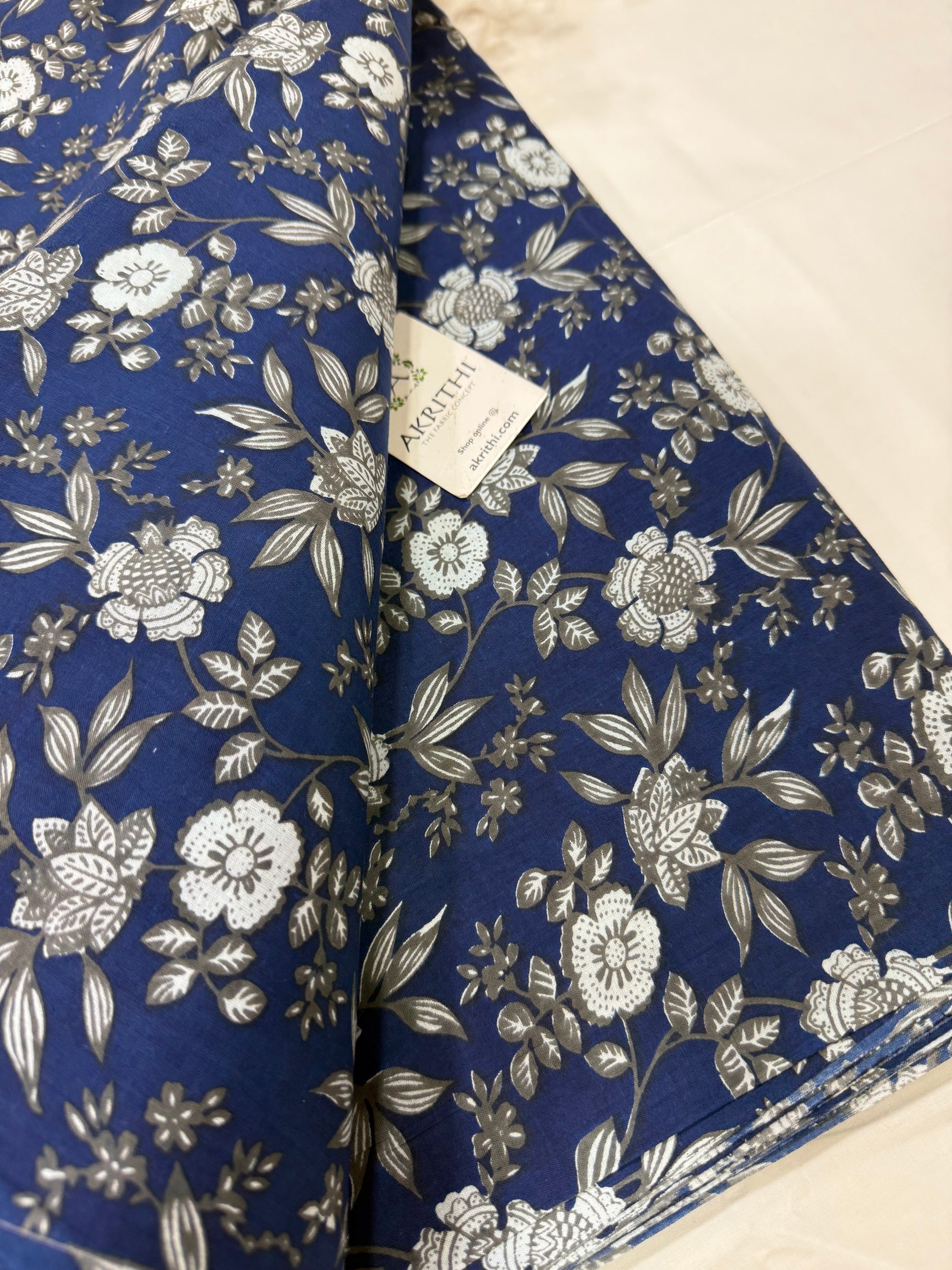Printed pure cotton fabric