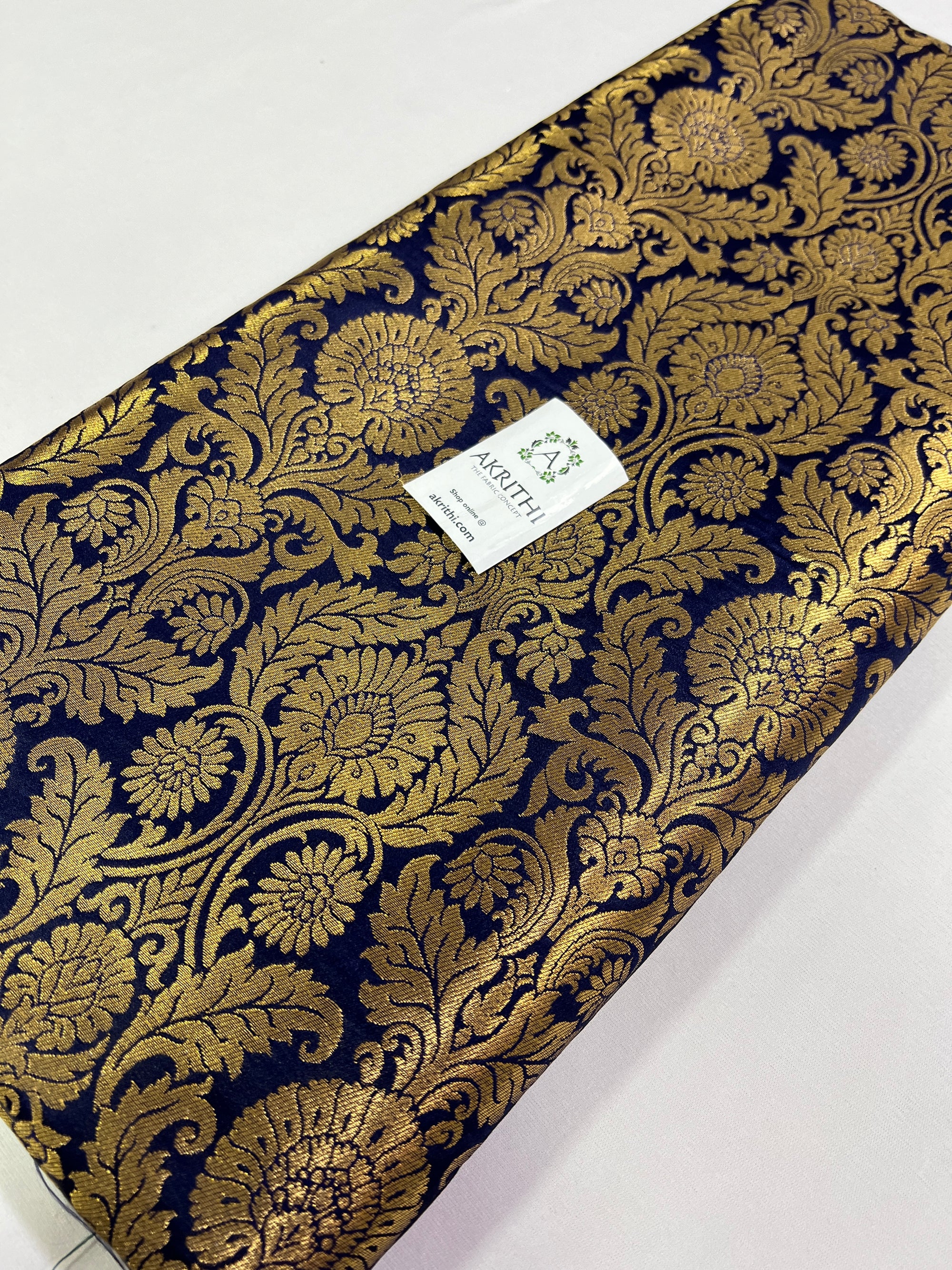 Handloom Banarasi brocade fabric
