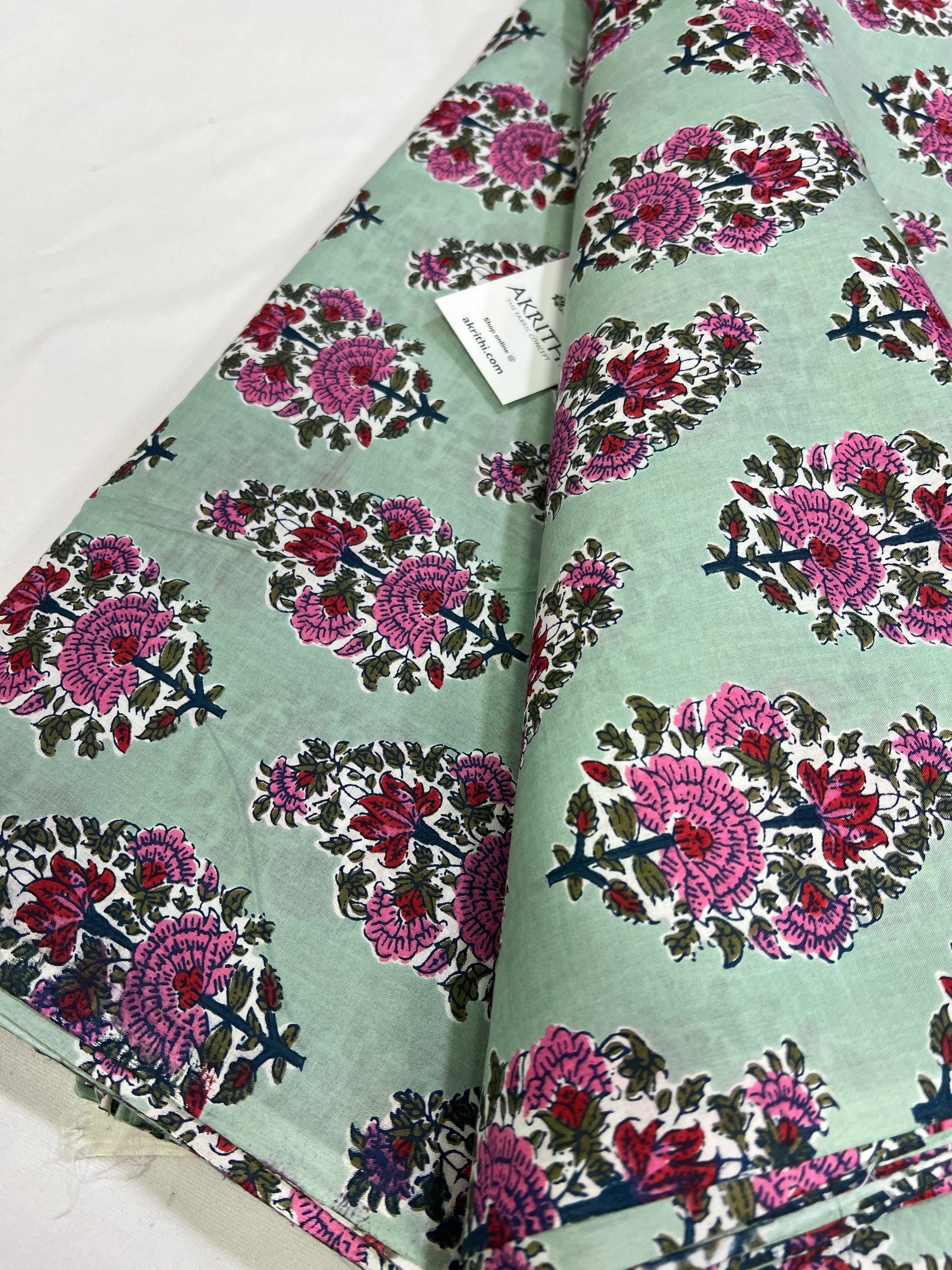 Printed pure cotton fabric