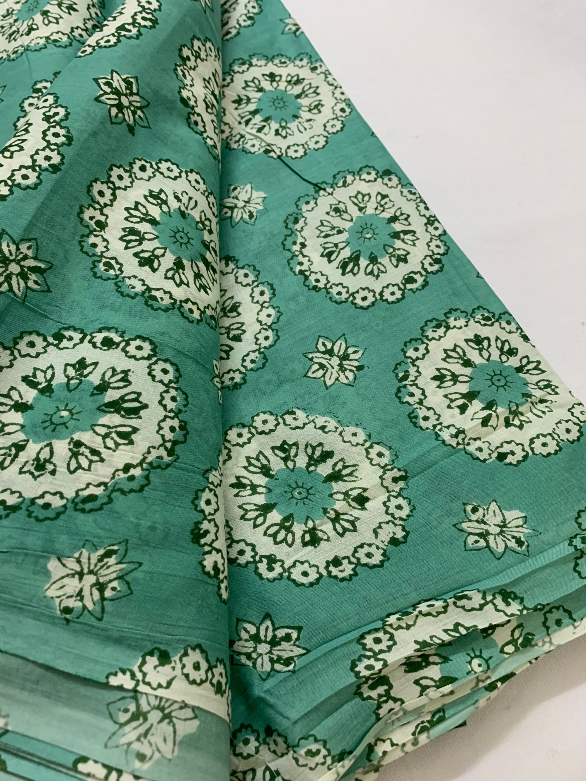 Printed pure cotton fabric