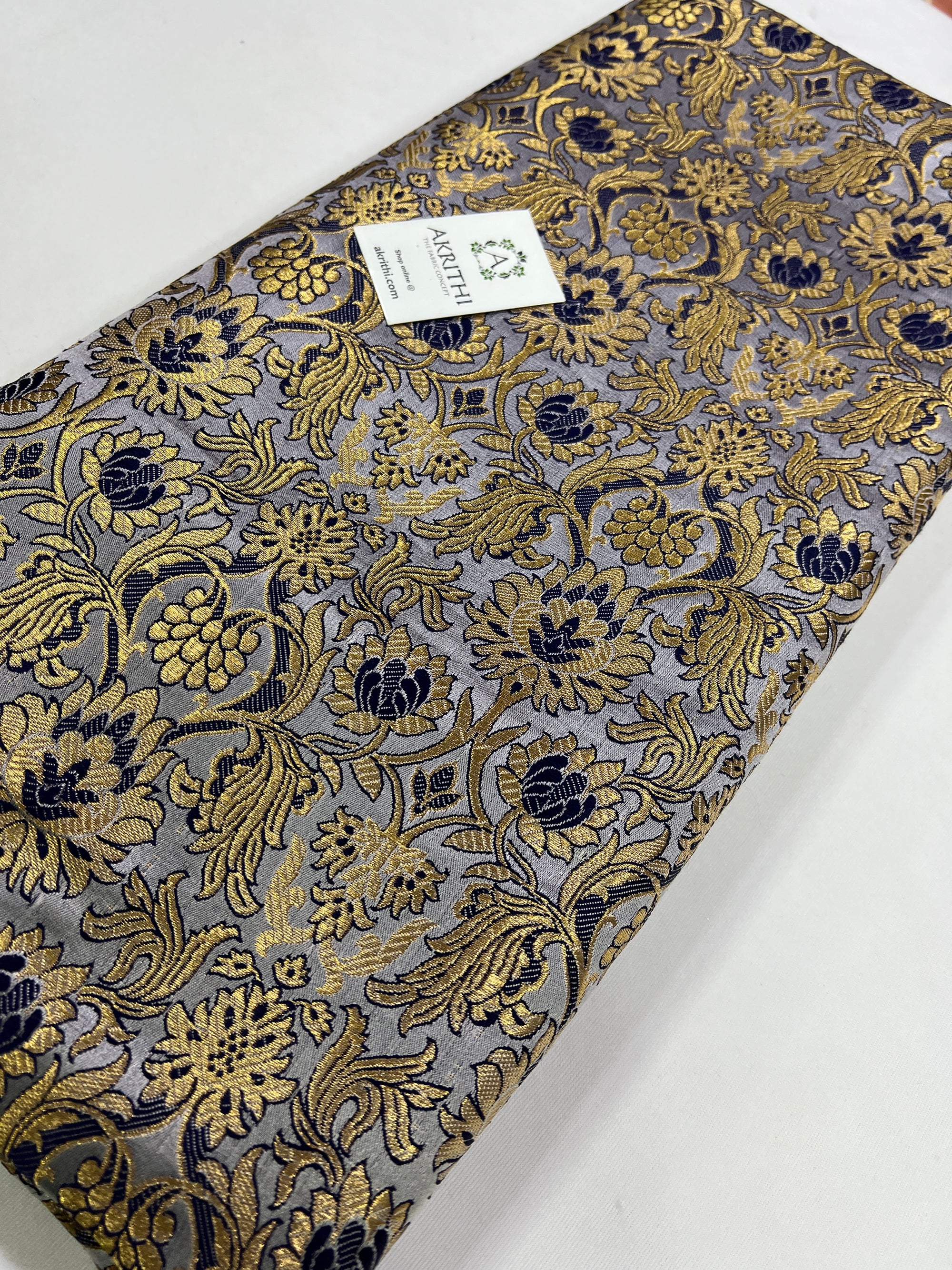 Handloom Banarasi brocade fabric