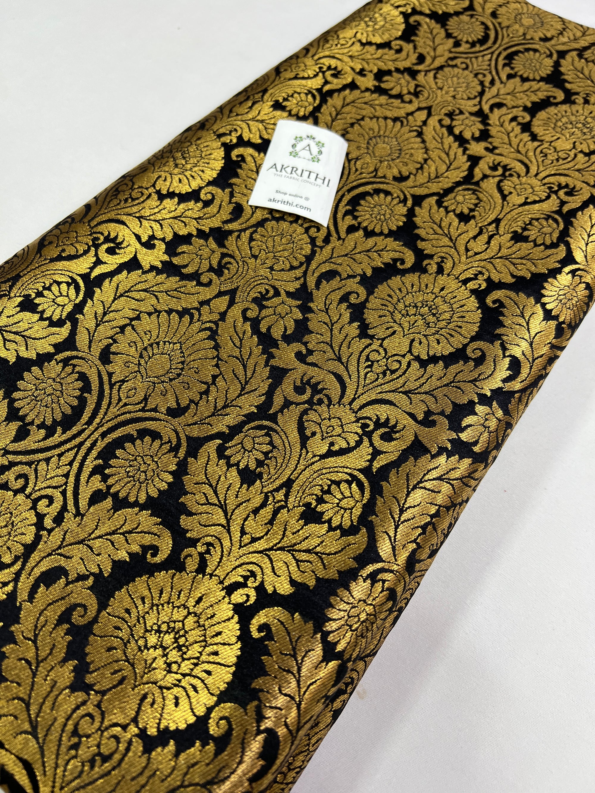 Handloom Banarasi brocade fabric