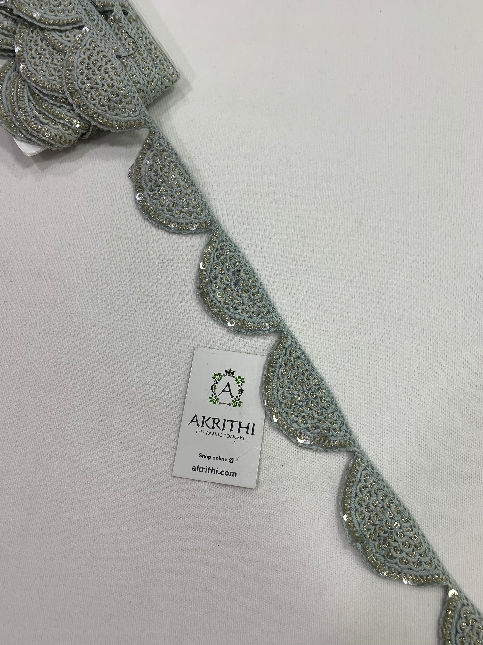 Embroidered lace 9 metres roll