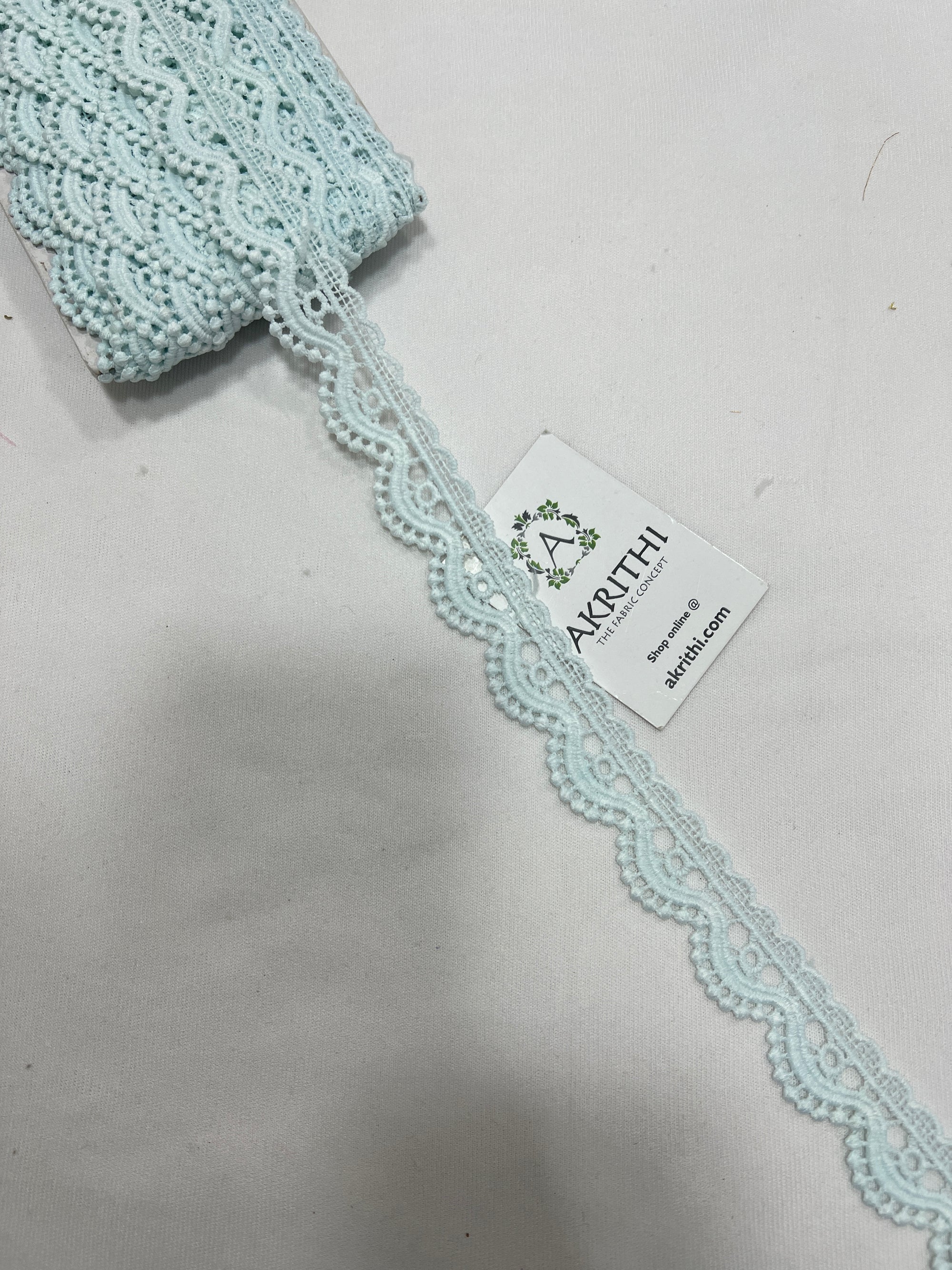 Lace per metre