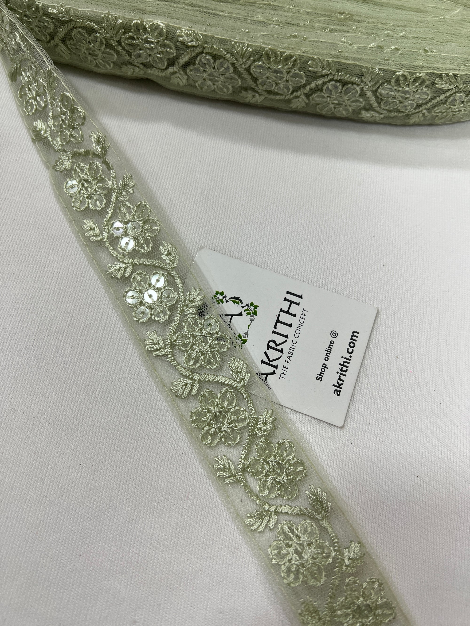 Embroidered lace 9 metres roll