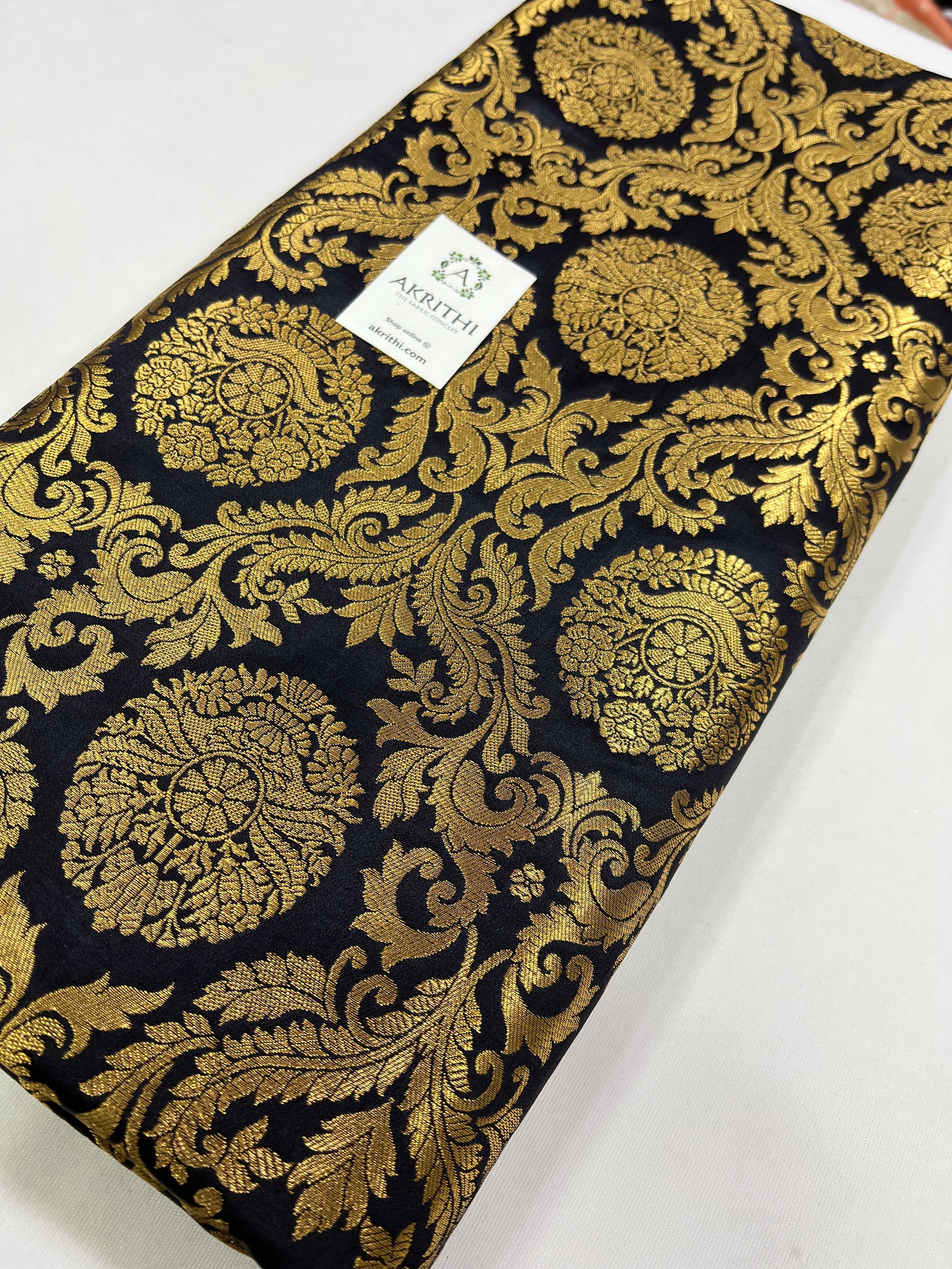 Handloom Banarasi brocade fabric