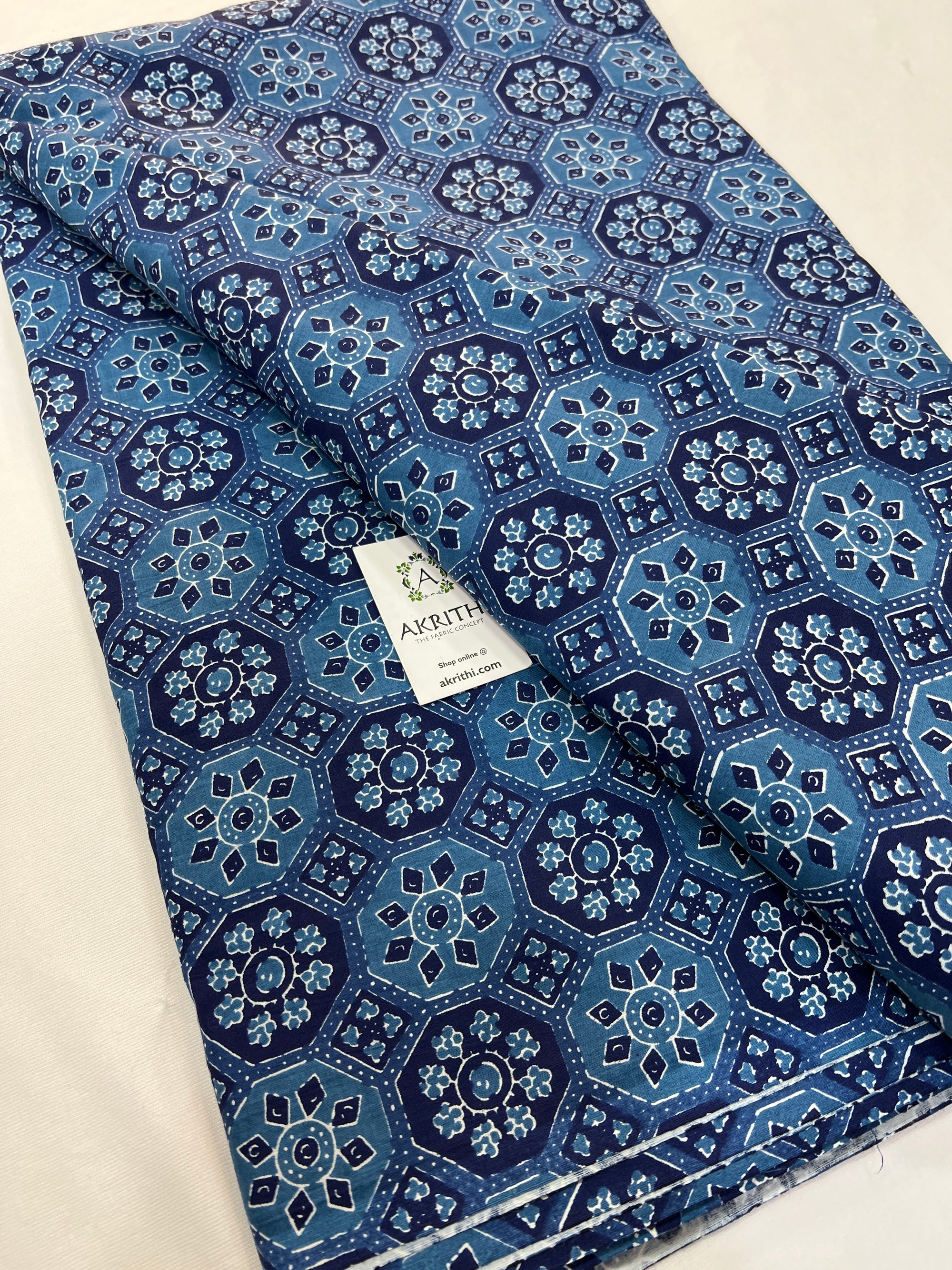 Printed pure cotton fabric