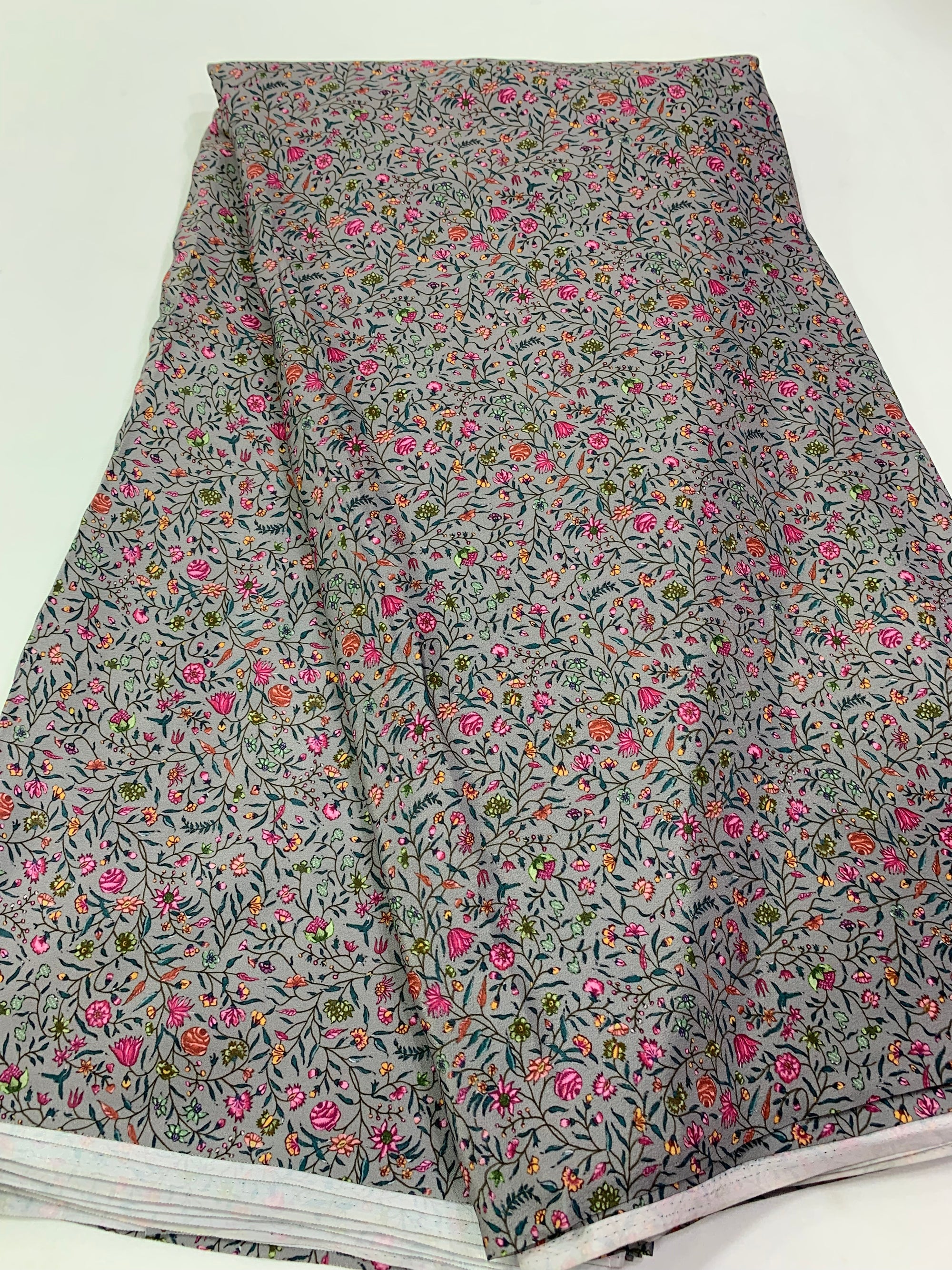 Digital floral Printed crepe fabric