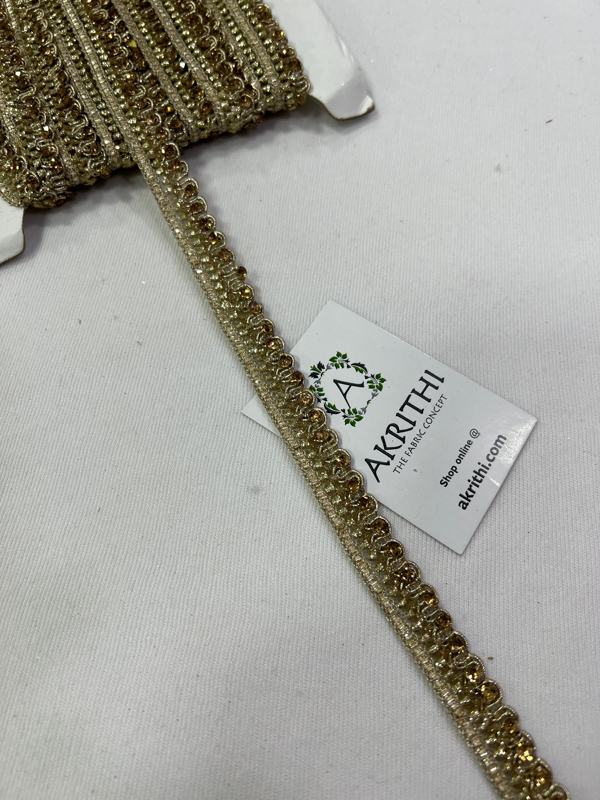 Embroidered lace 9 metres roll