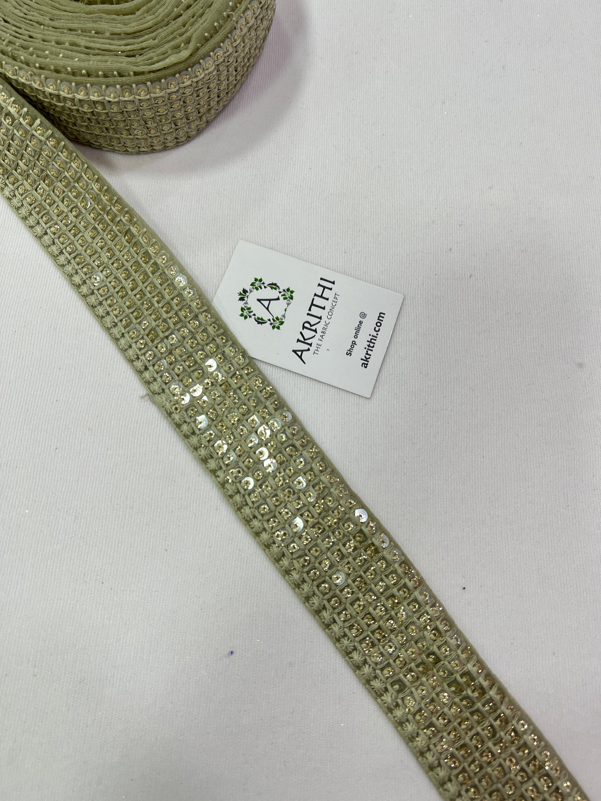 Embroidered lace 9 metres roll
