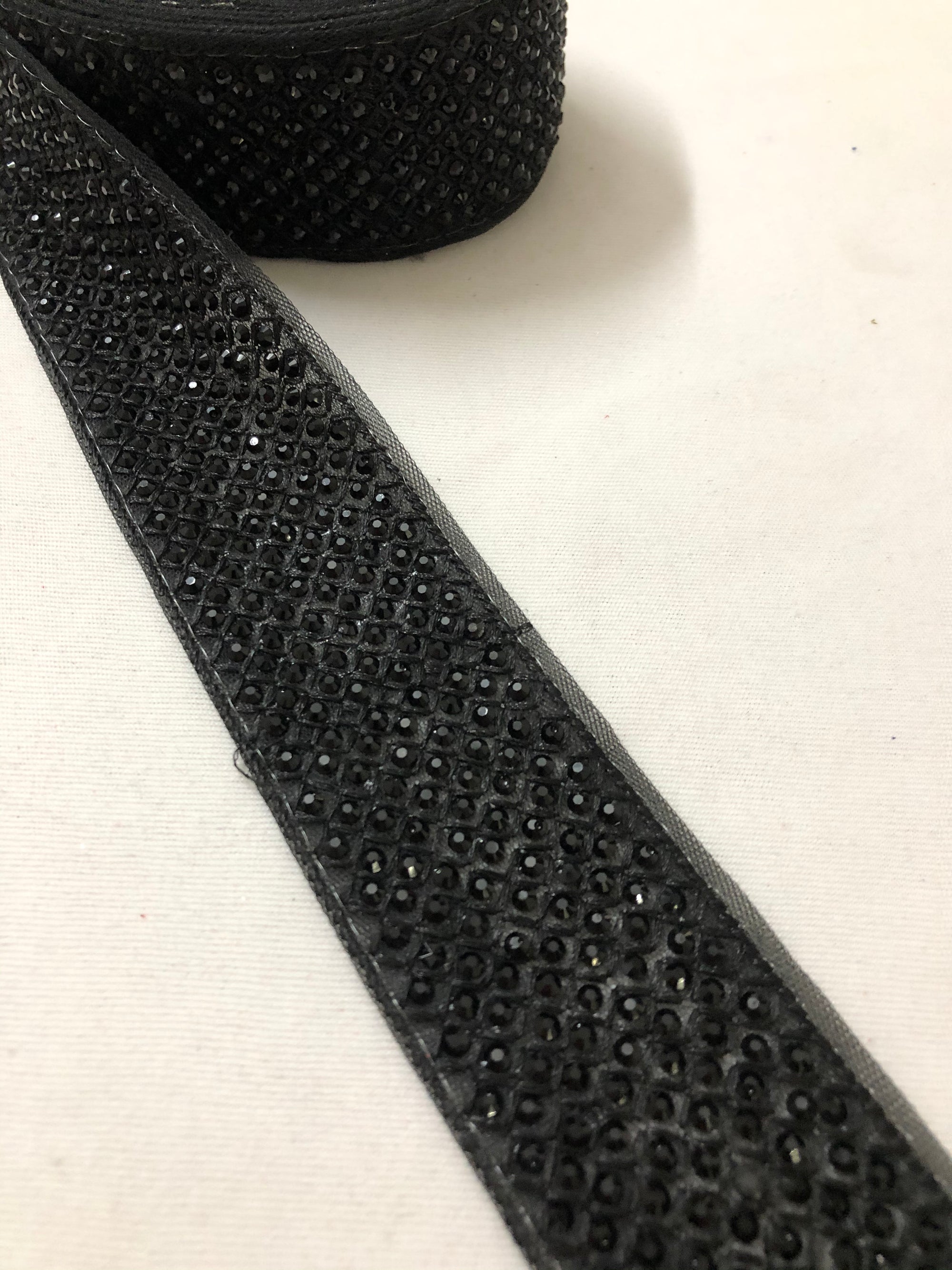 Embroidered lace 9 metres roll