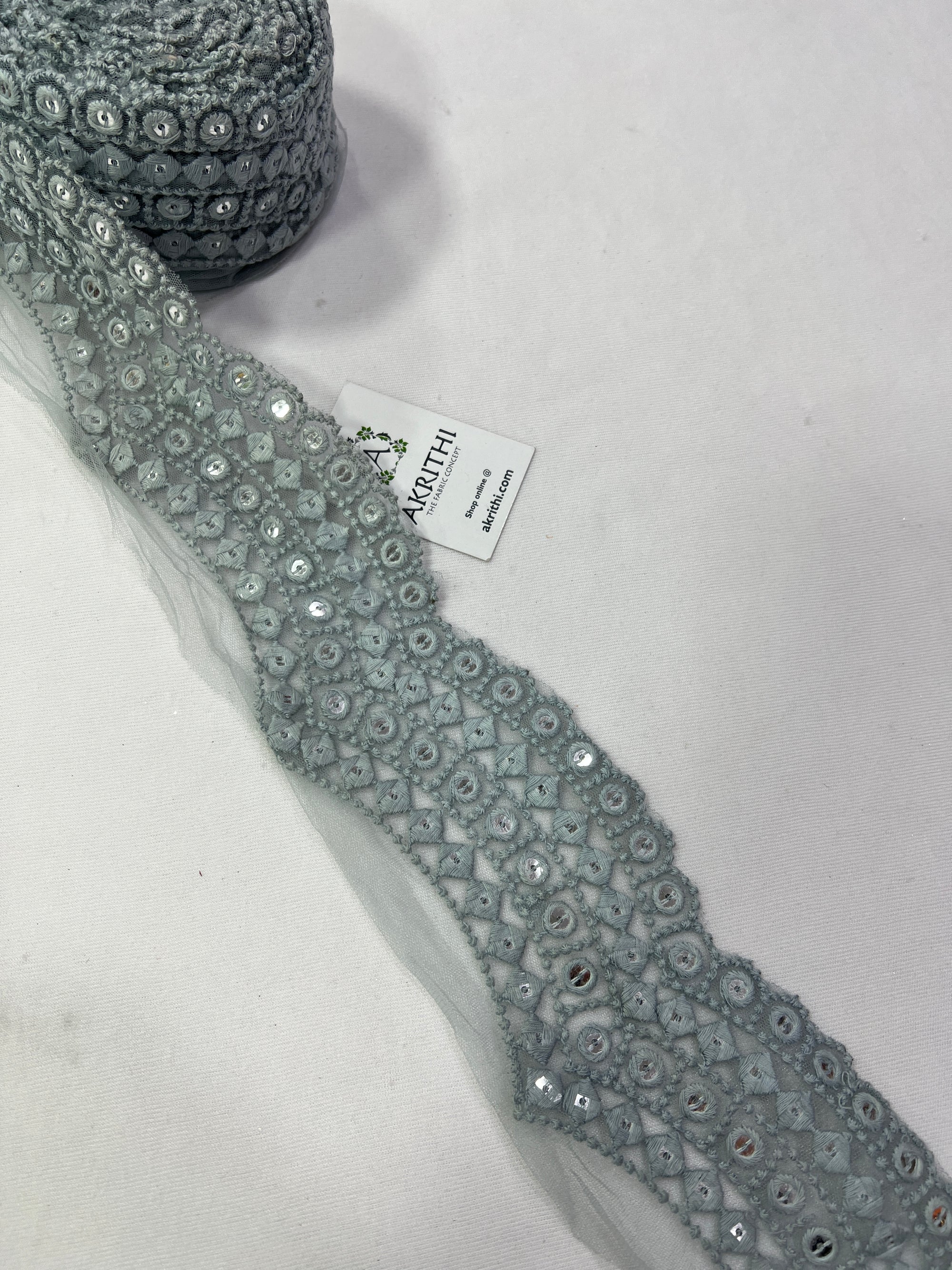 Embroidered lace 9 metres roll
