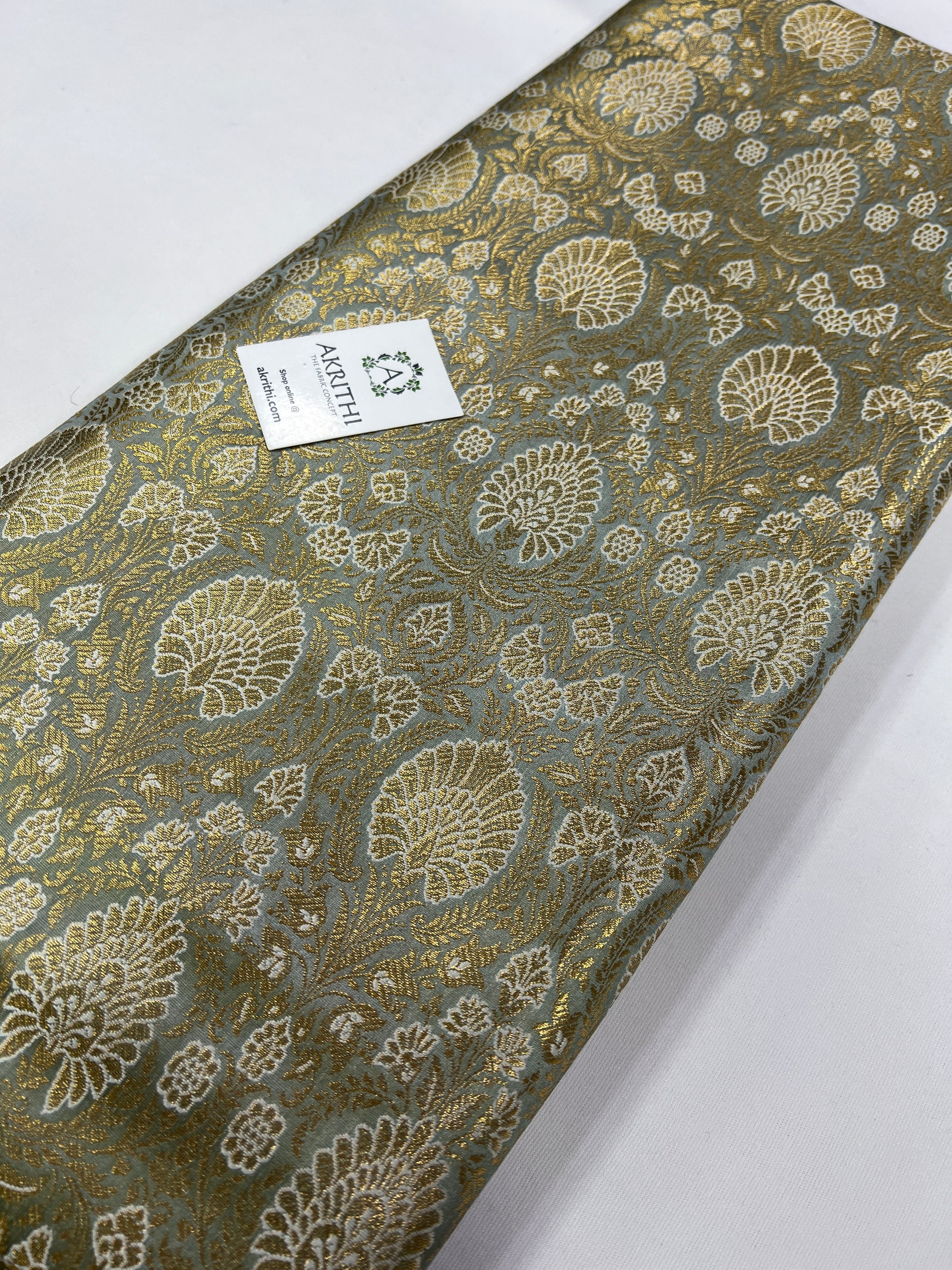 Handloom Banarasi brocade fabric