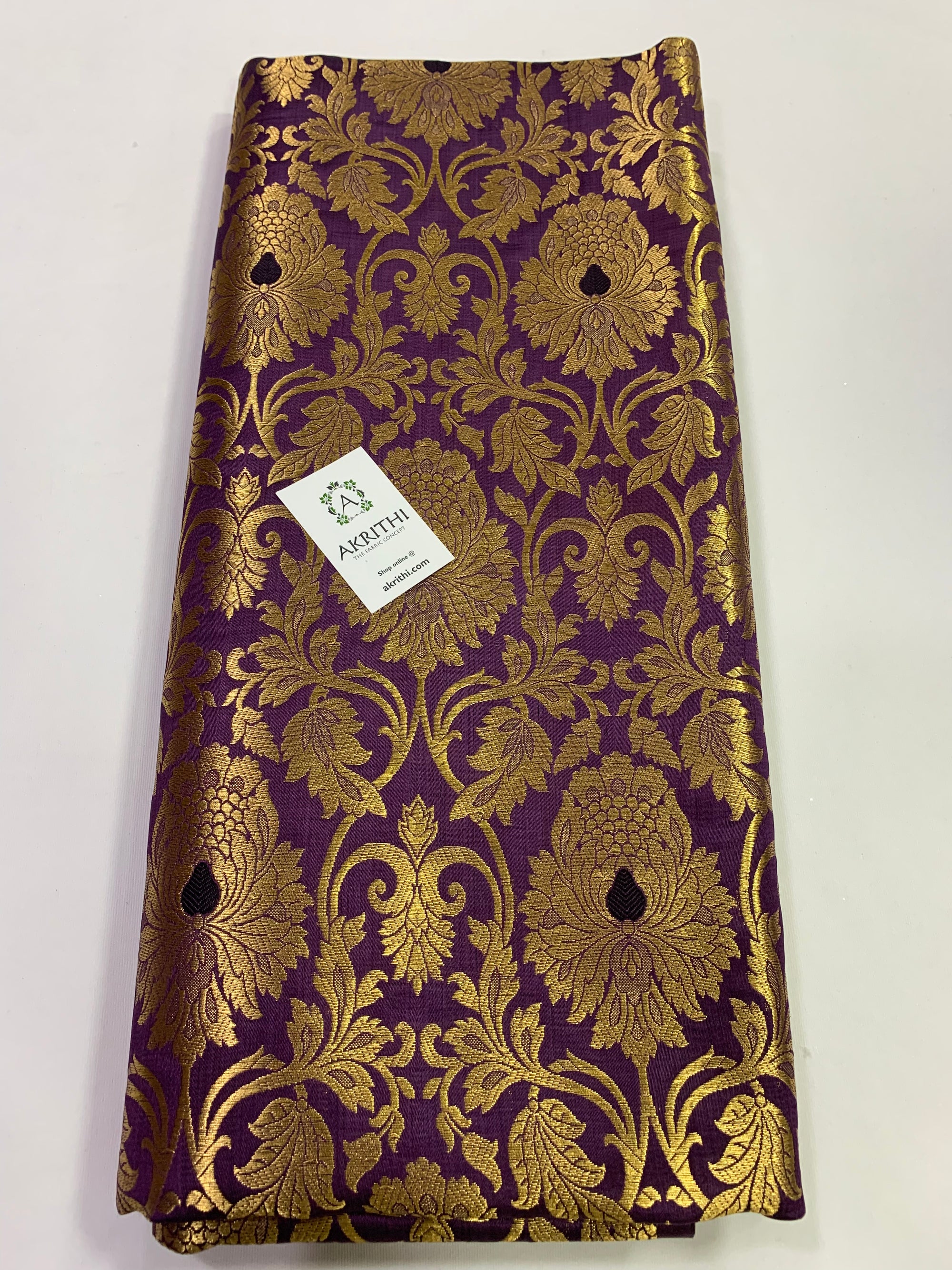 Handloom Banarasi brocade fabric