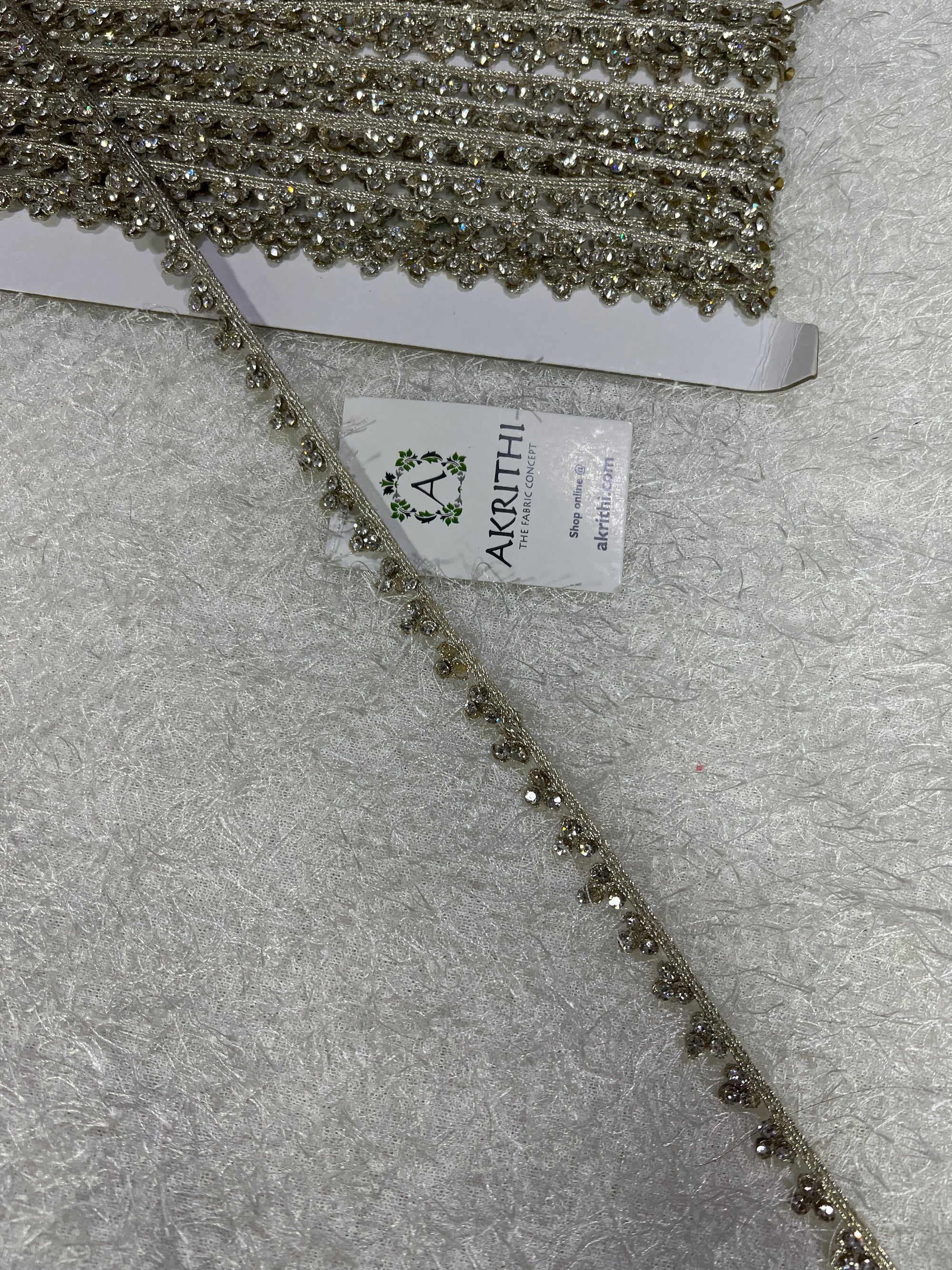 Embroidered lace 9 metres roll