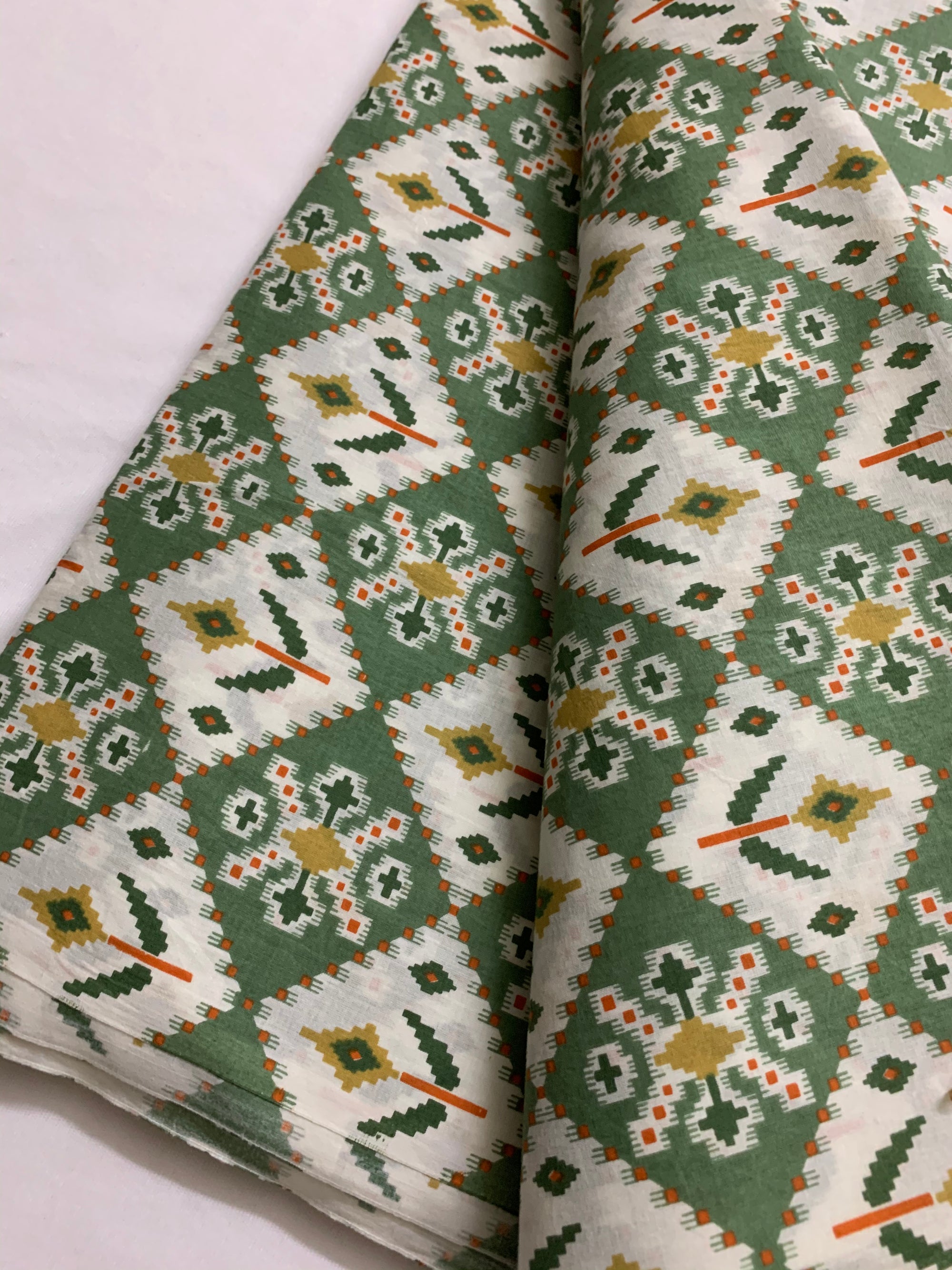 Printed pure cotton fabric