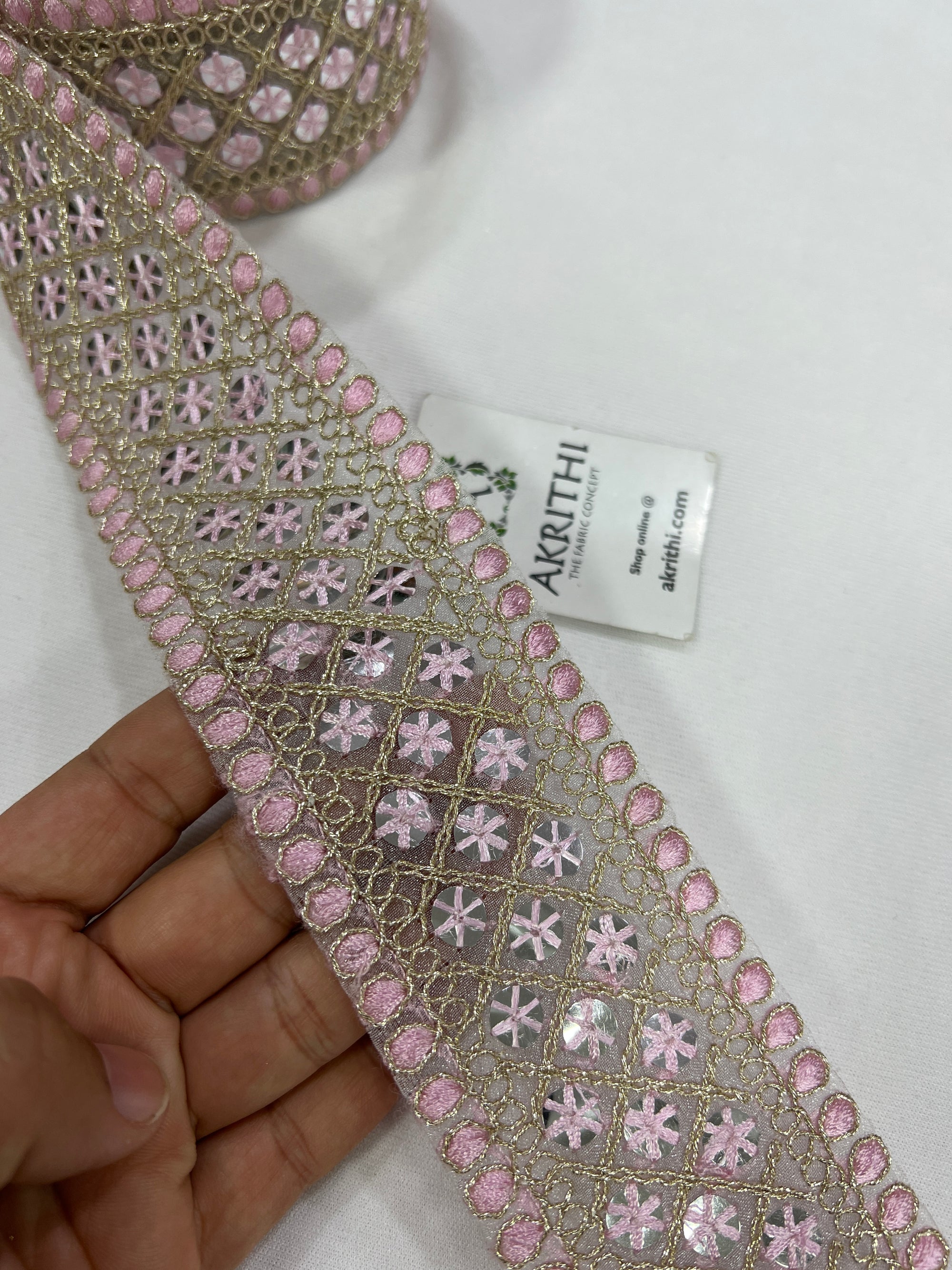Embroidered lace 9 metres roll