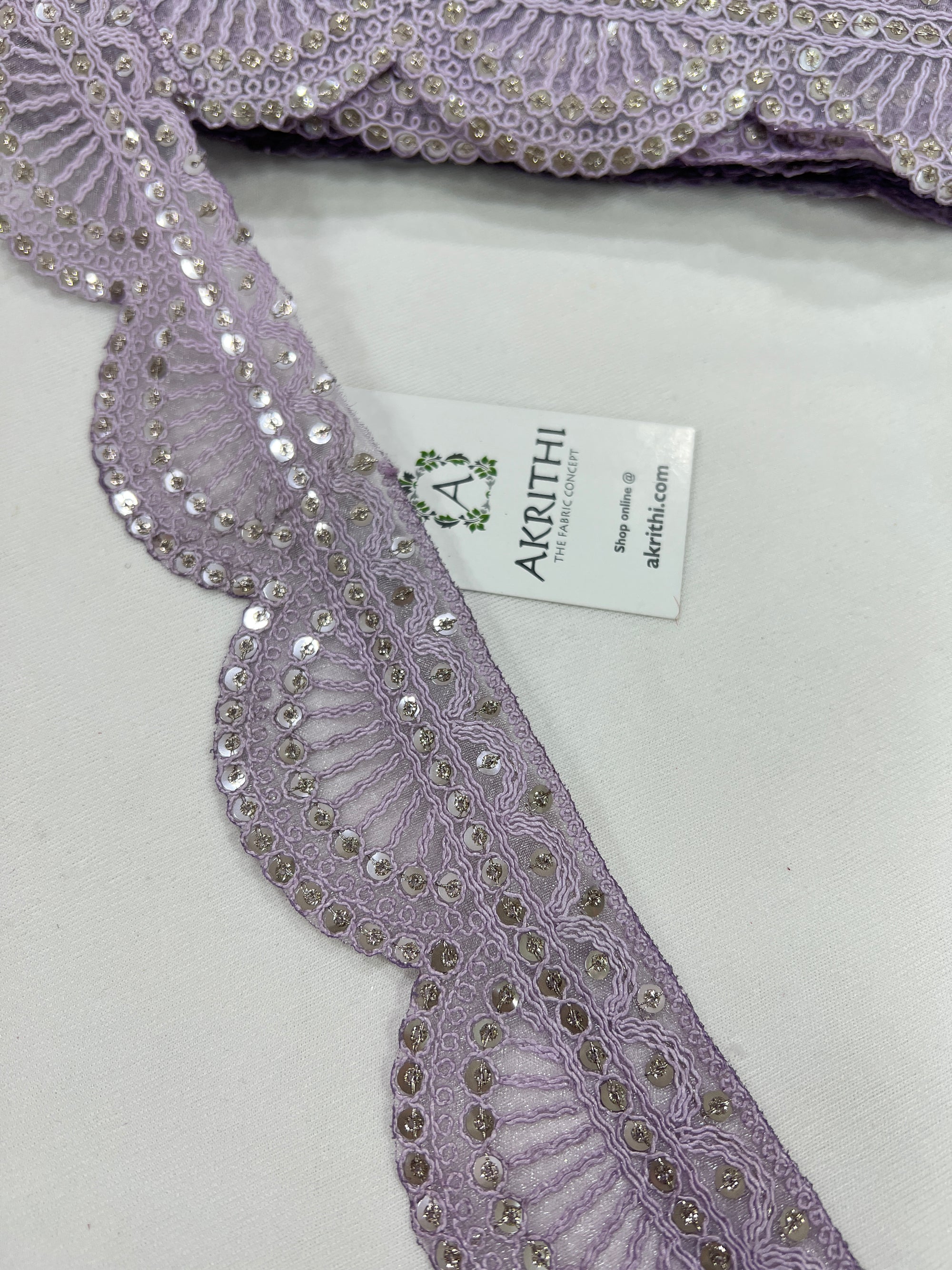 Embroidered lace 9 metres roll