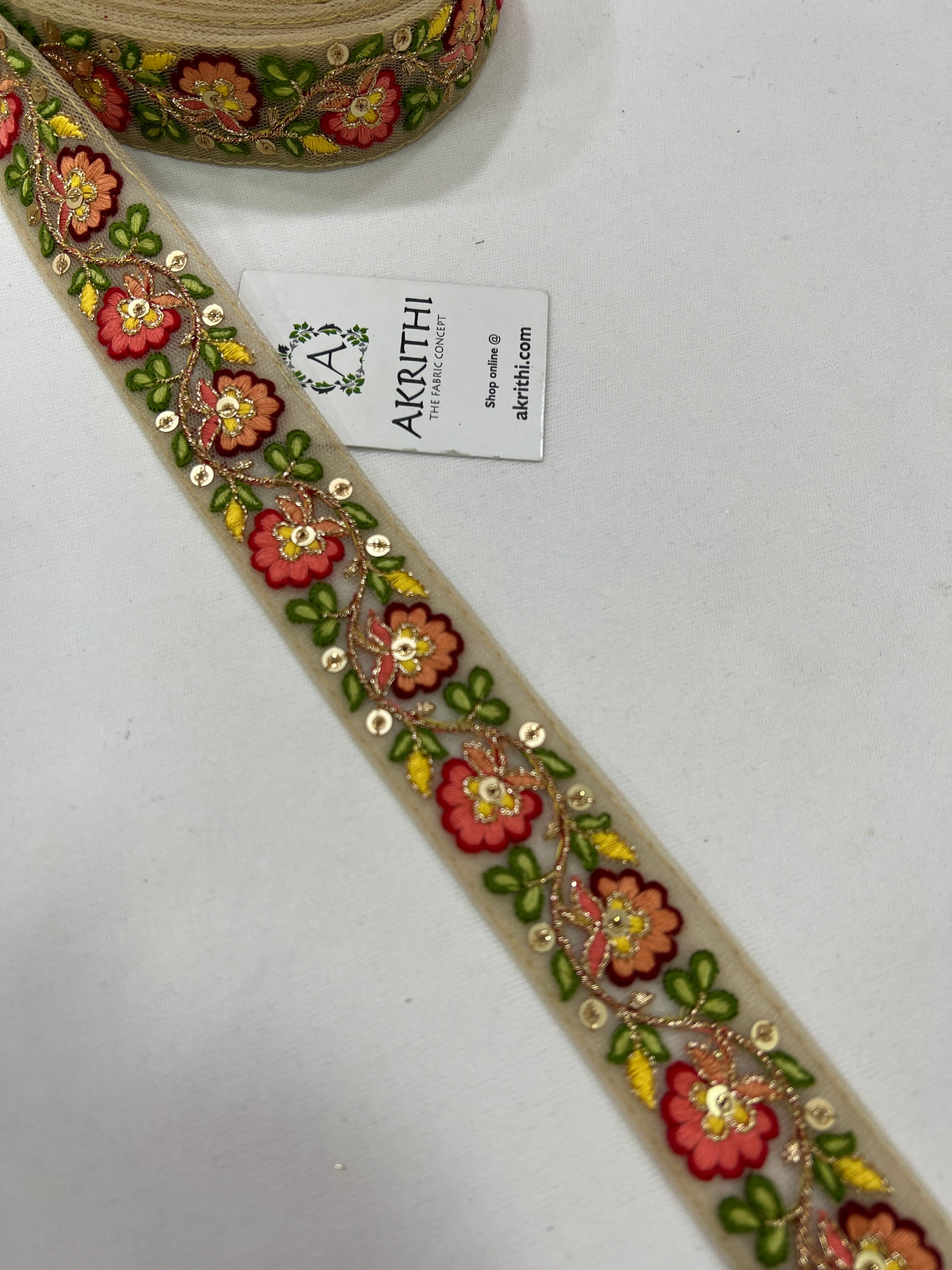 Embroidered lace 9 metres roll