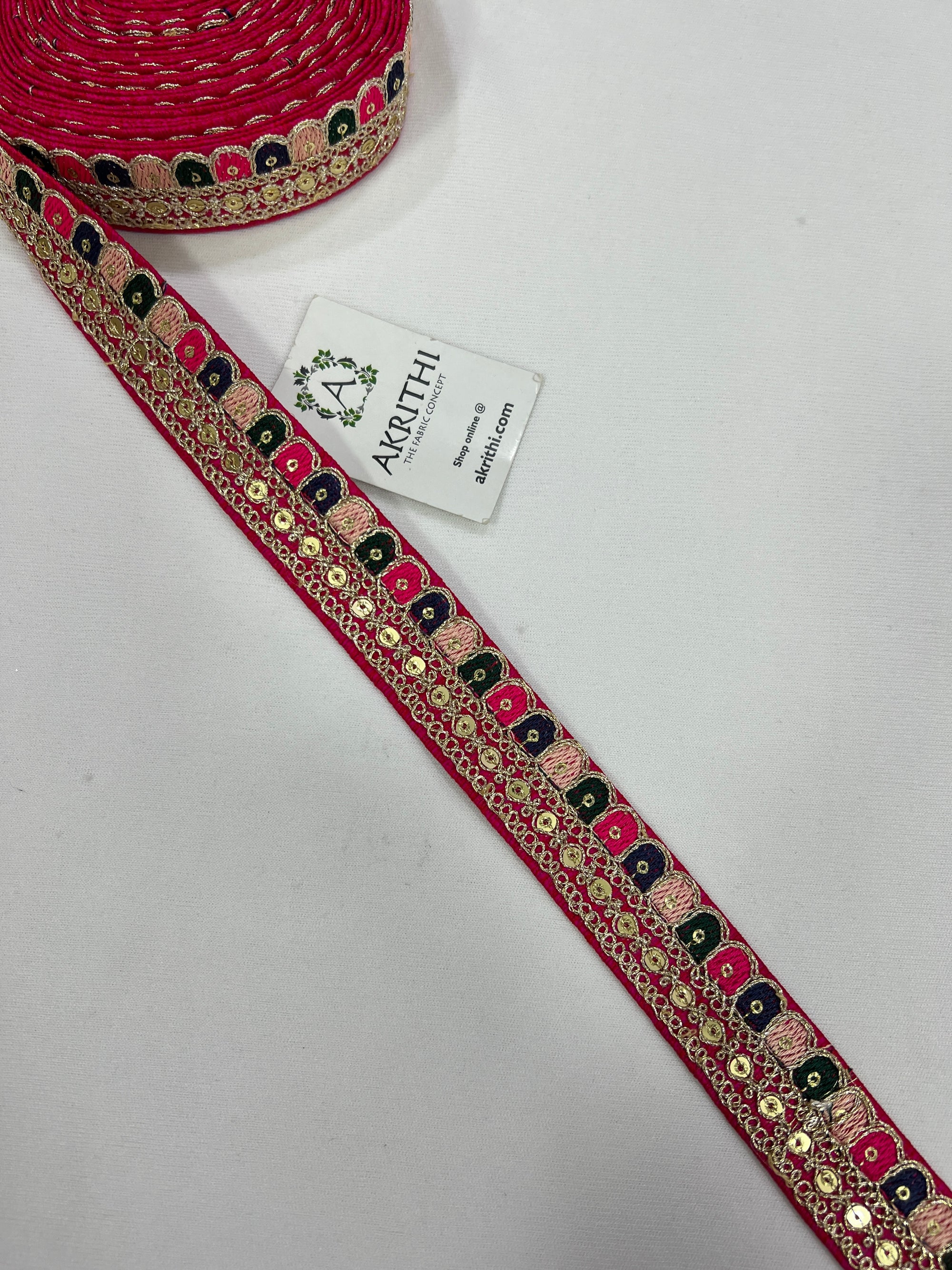 Embroidered lace 9 metres roll