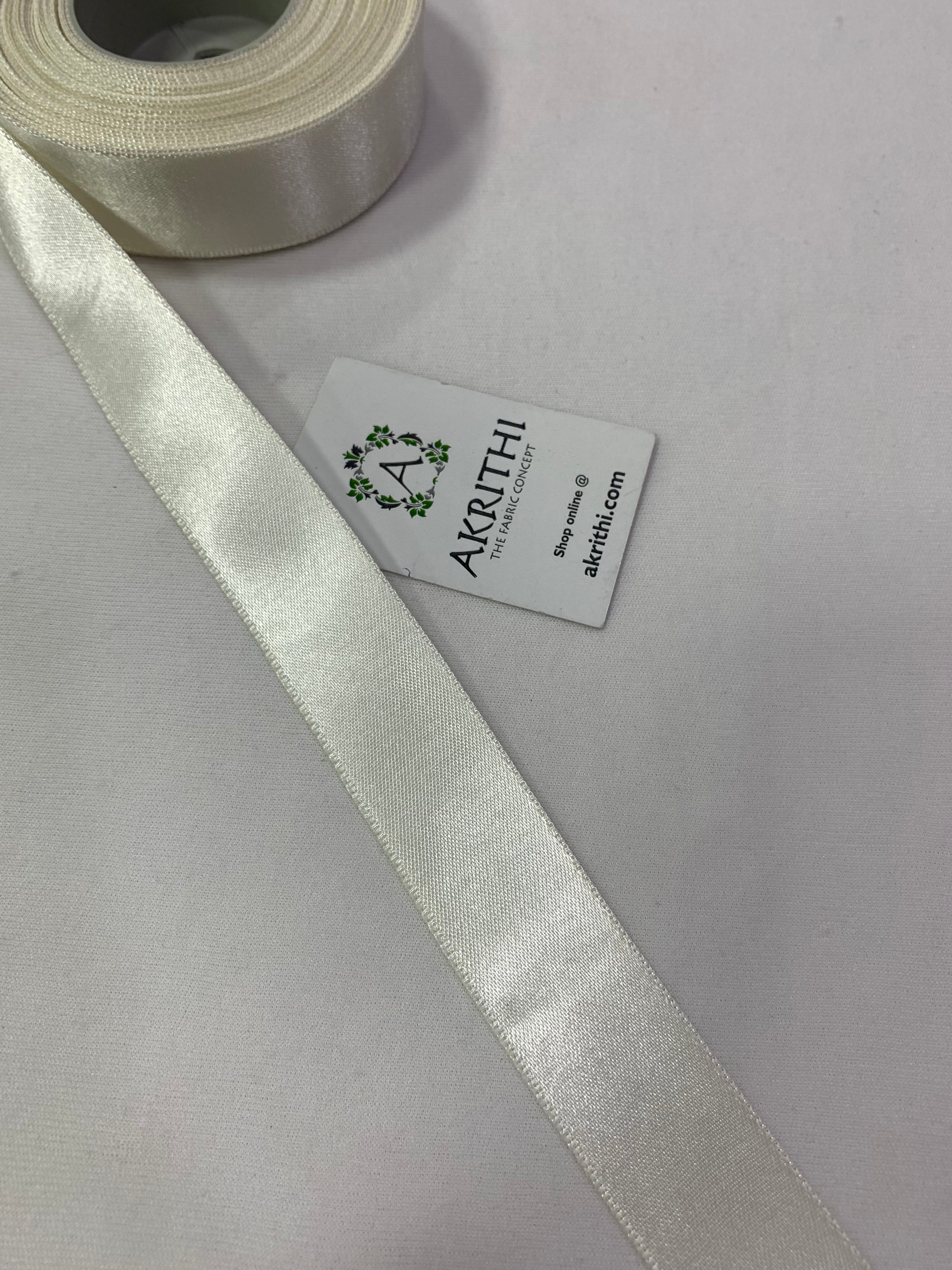 Satin lace per metre