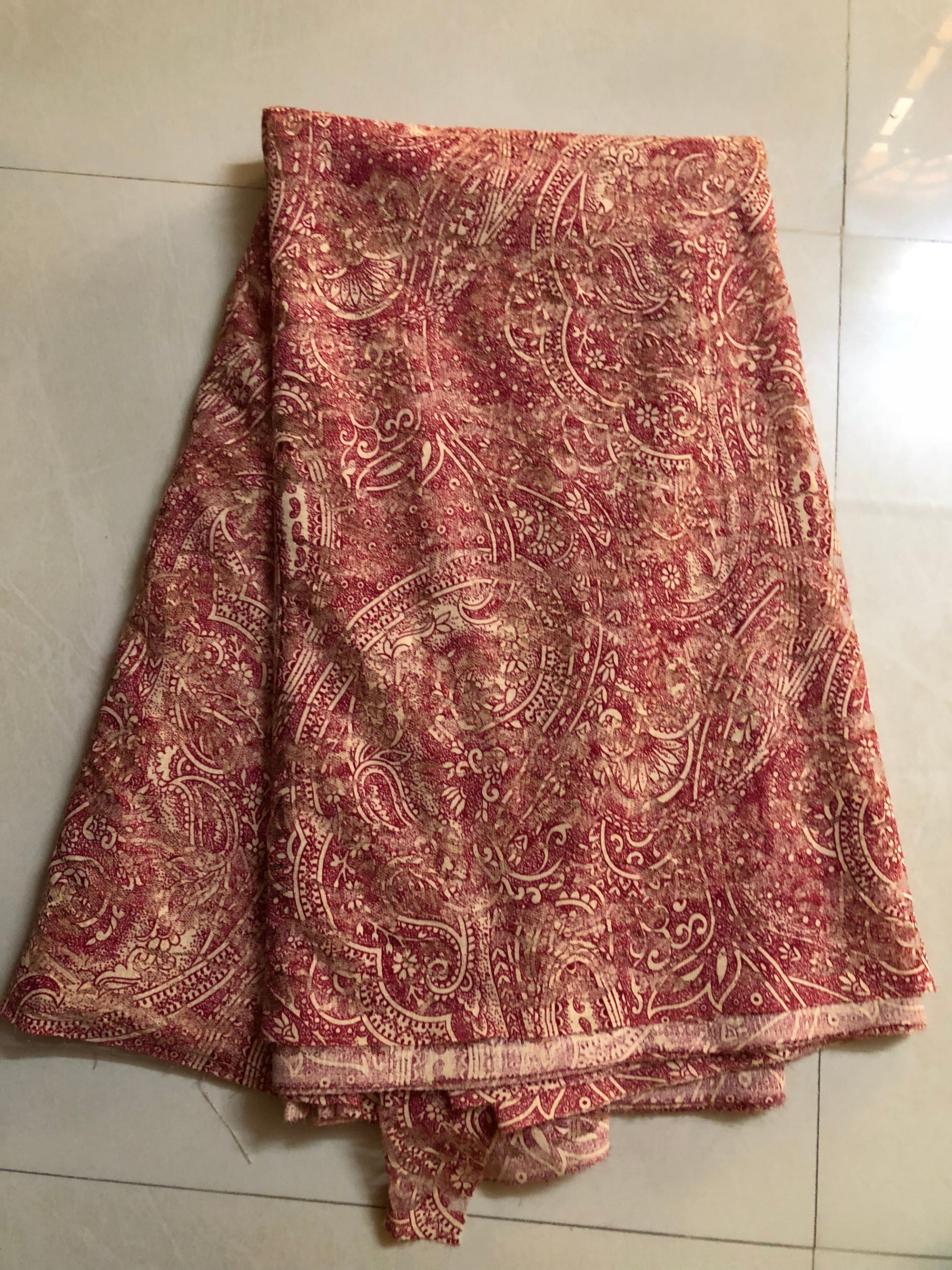 DIGITAL GEOMETRICAL PRINTED RUSSEL NET FABRIC