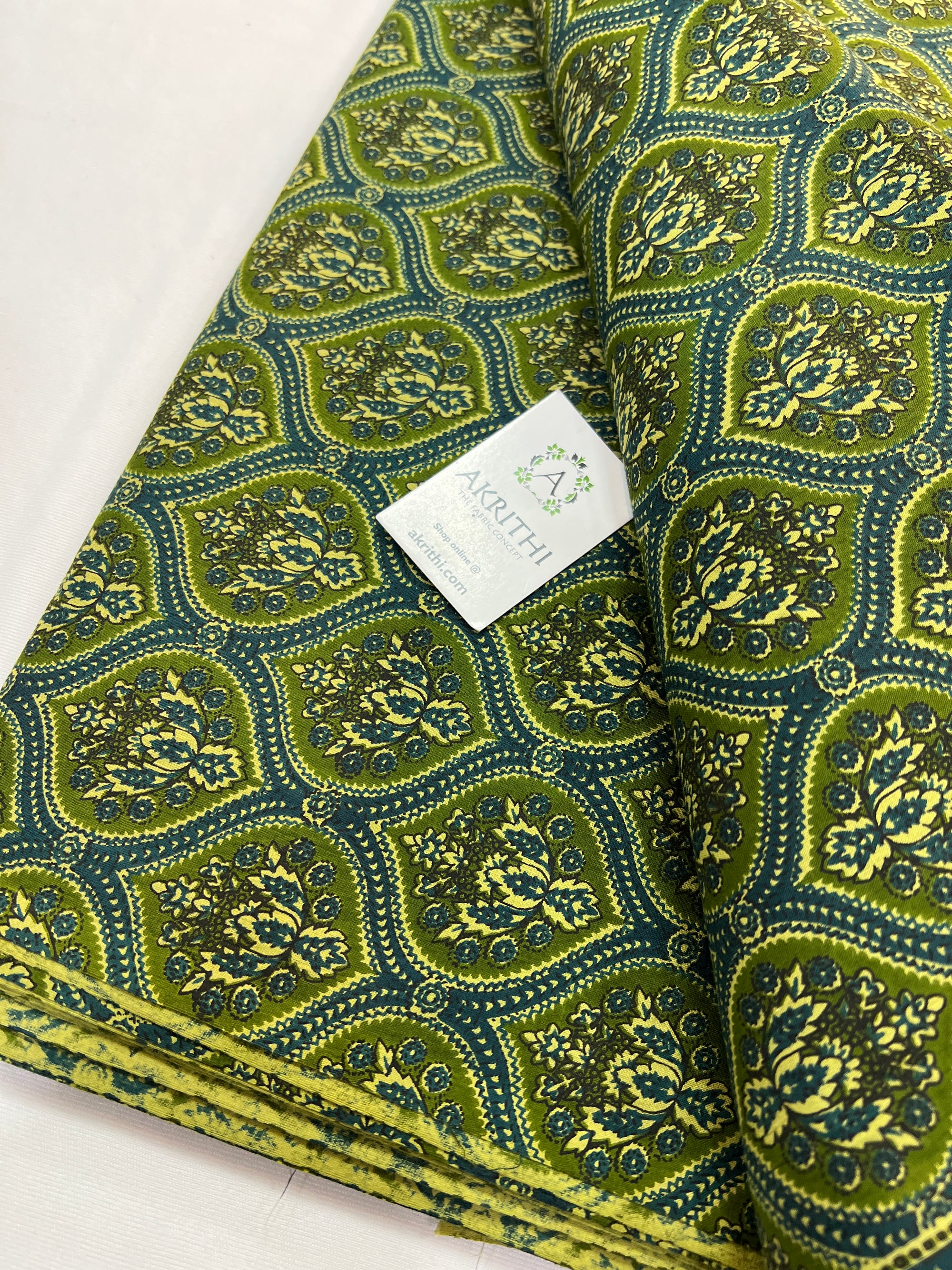 Printed pure cotton fabric