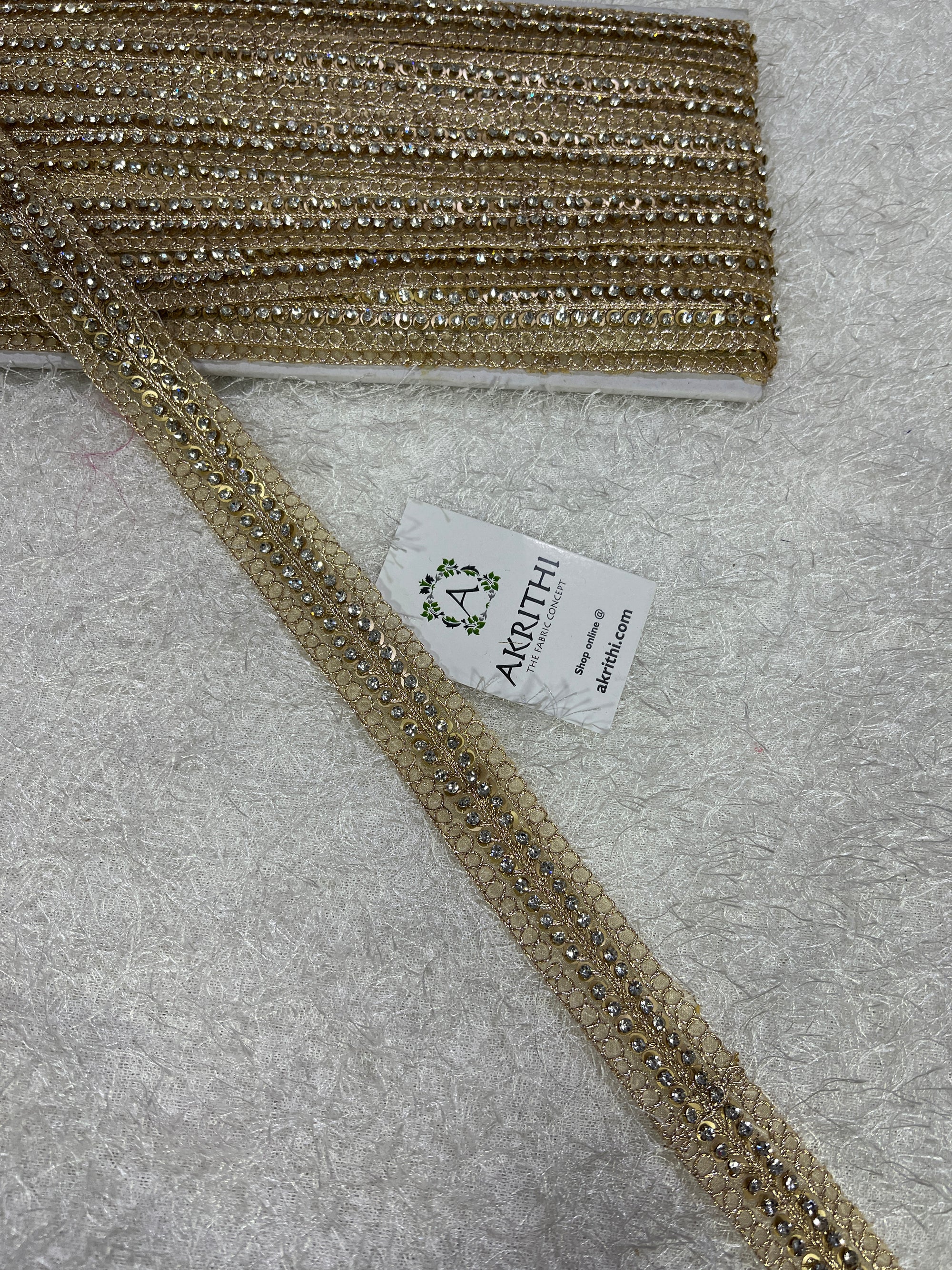Embroidered lace 9 metres roll