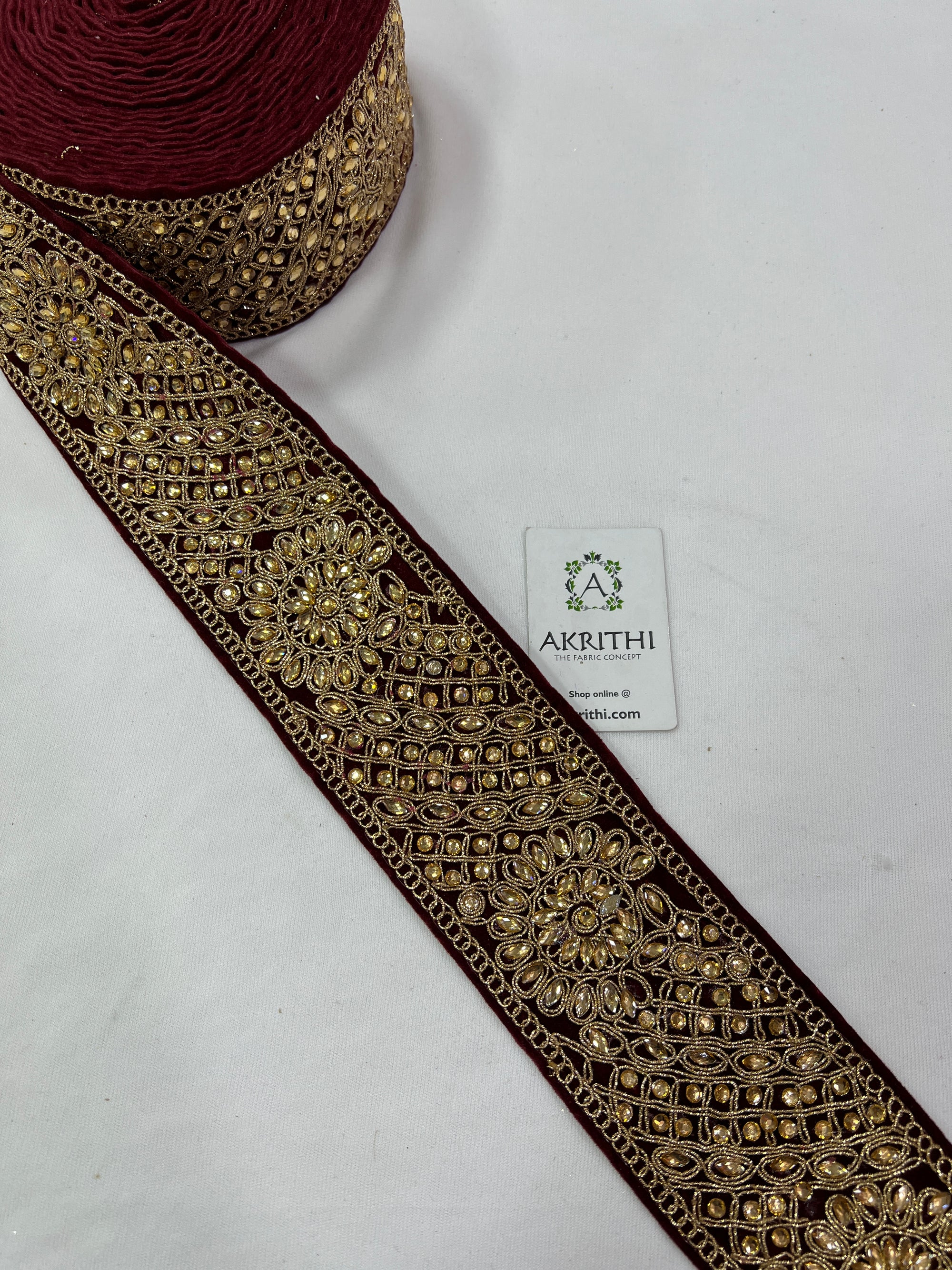 Embroidered velvet lace 9 metres roll