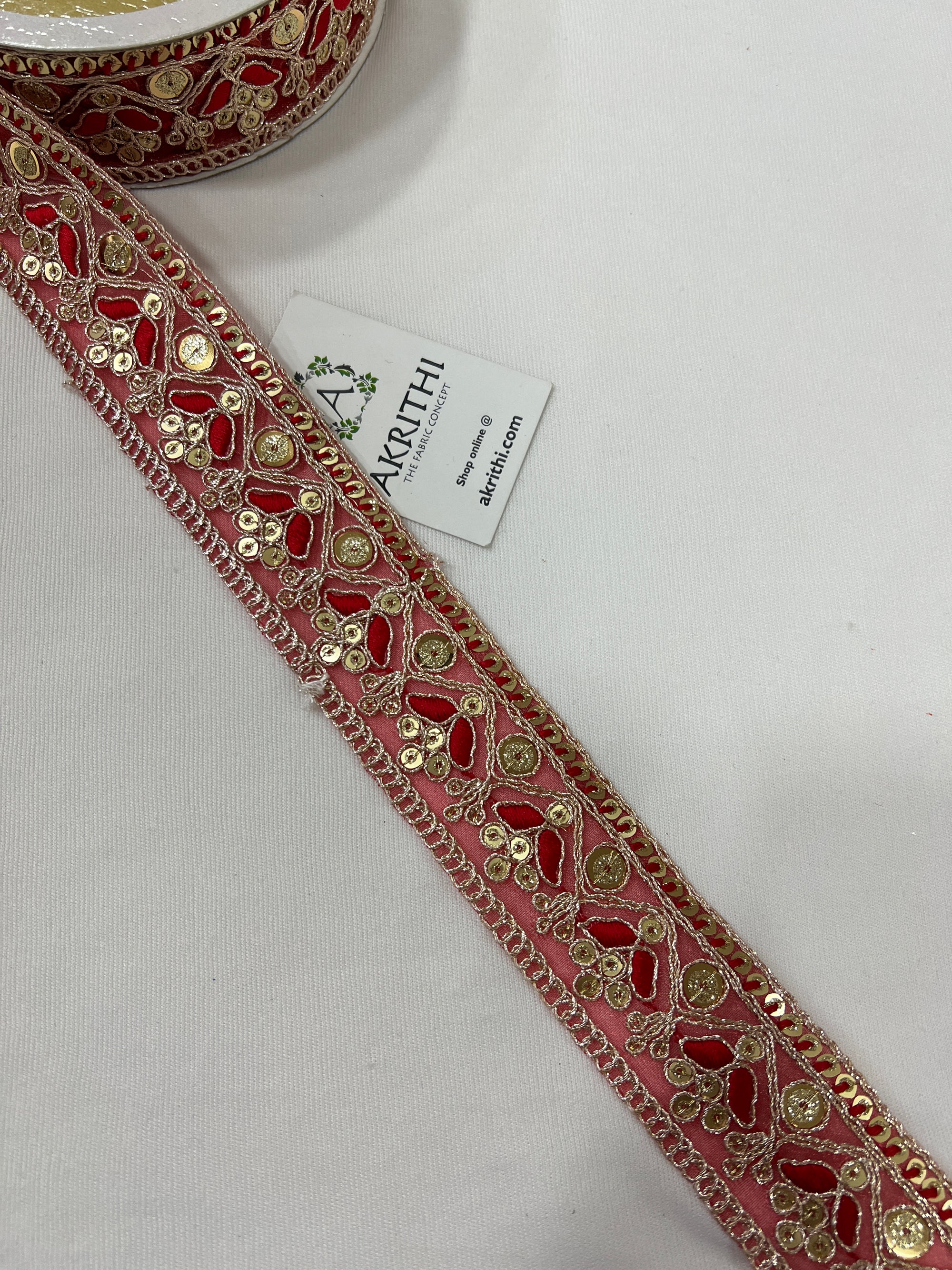 Embroidered lace 9 metres roll
