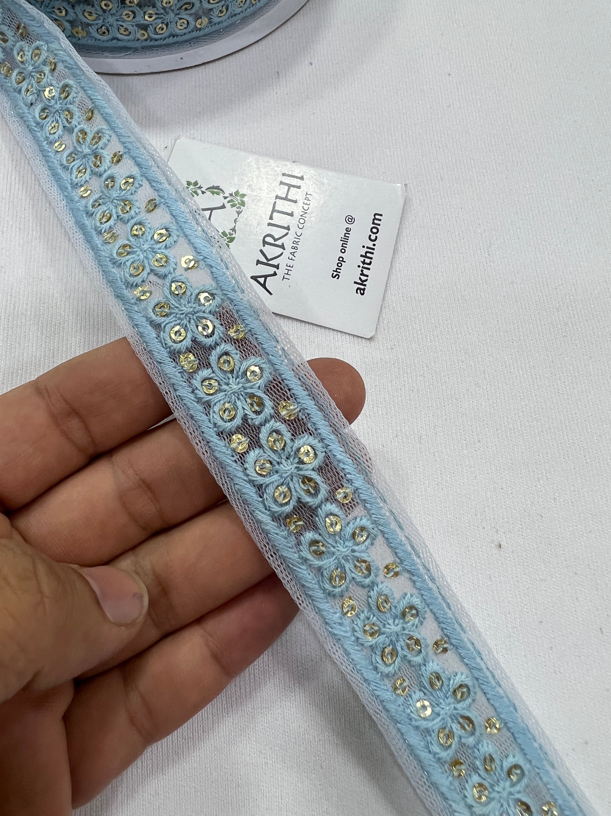 Embroidered lace 9 metres roll