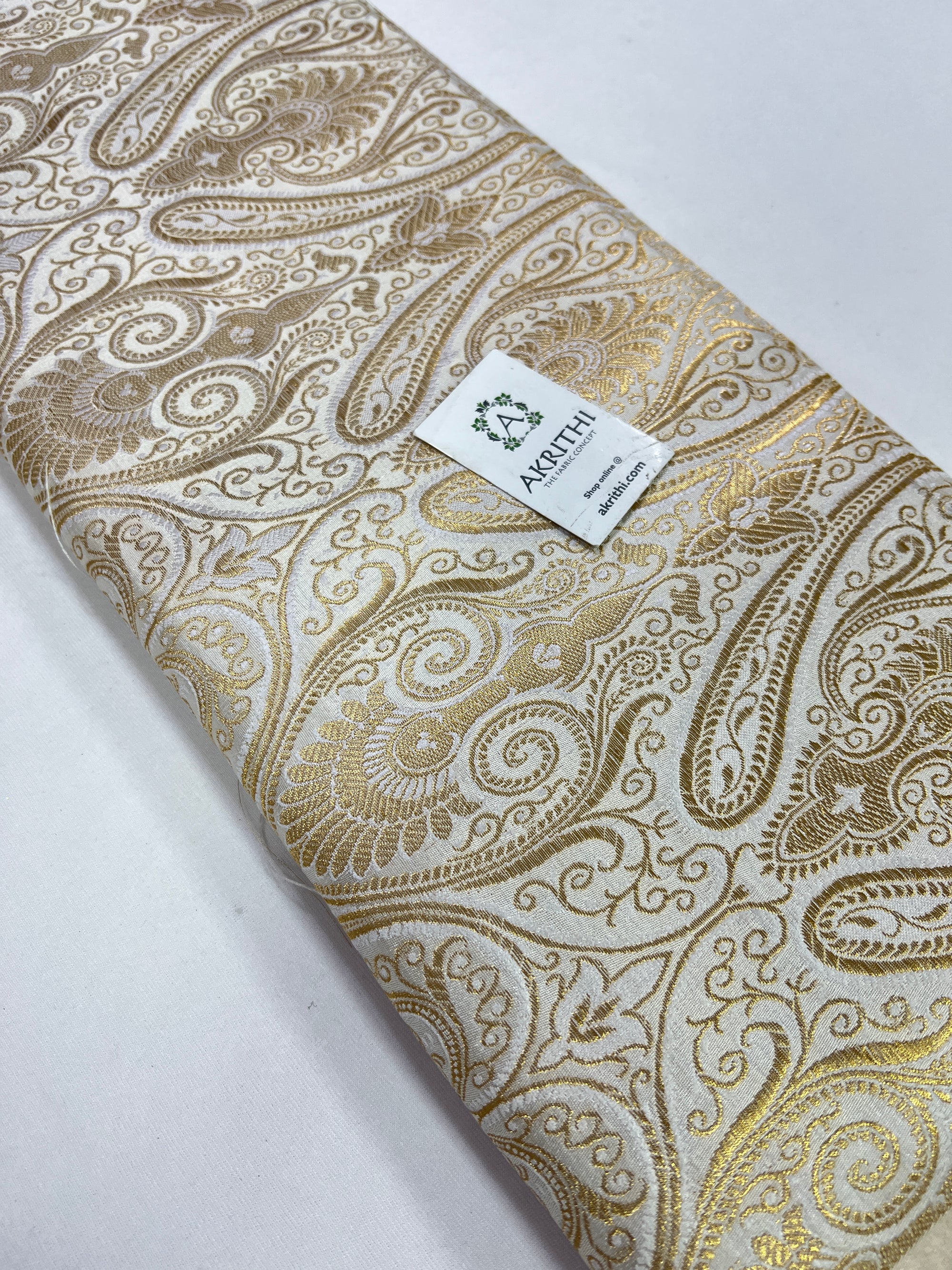 Handloom Banarasi brocade fabric
