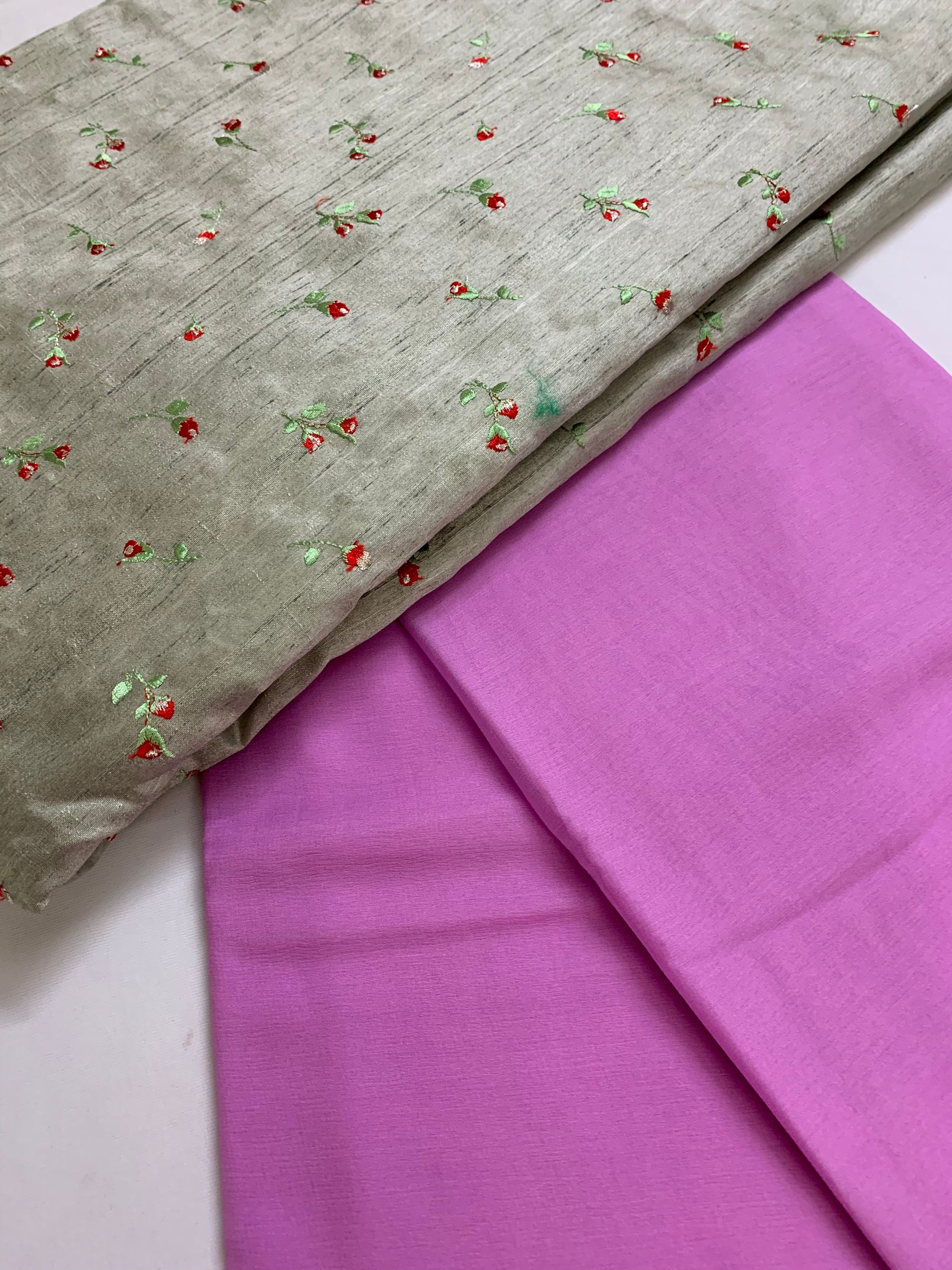 Pure platinum silk chiffon saree with embroidered blouse