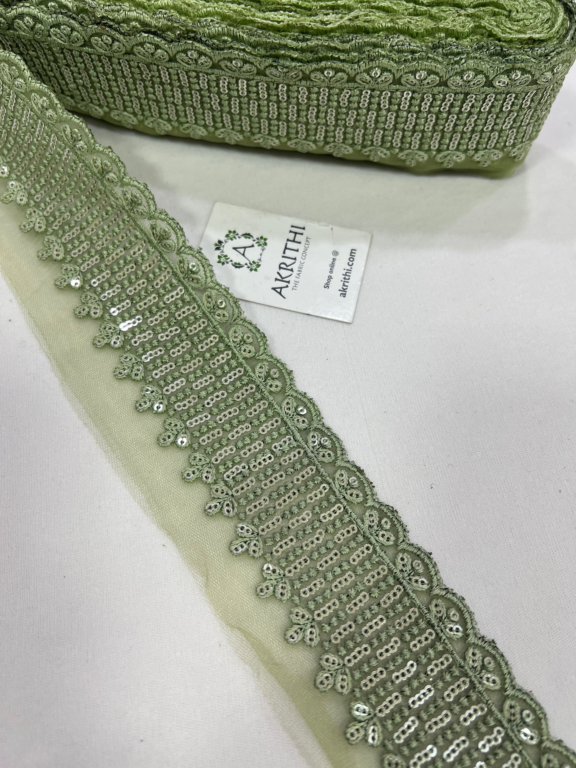 Embroidered lace 9 metres roll