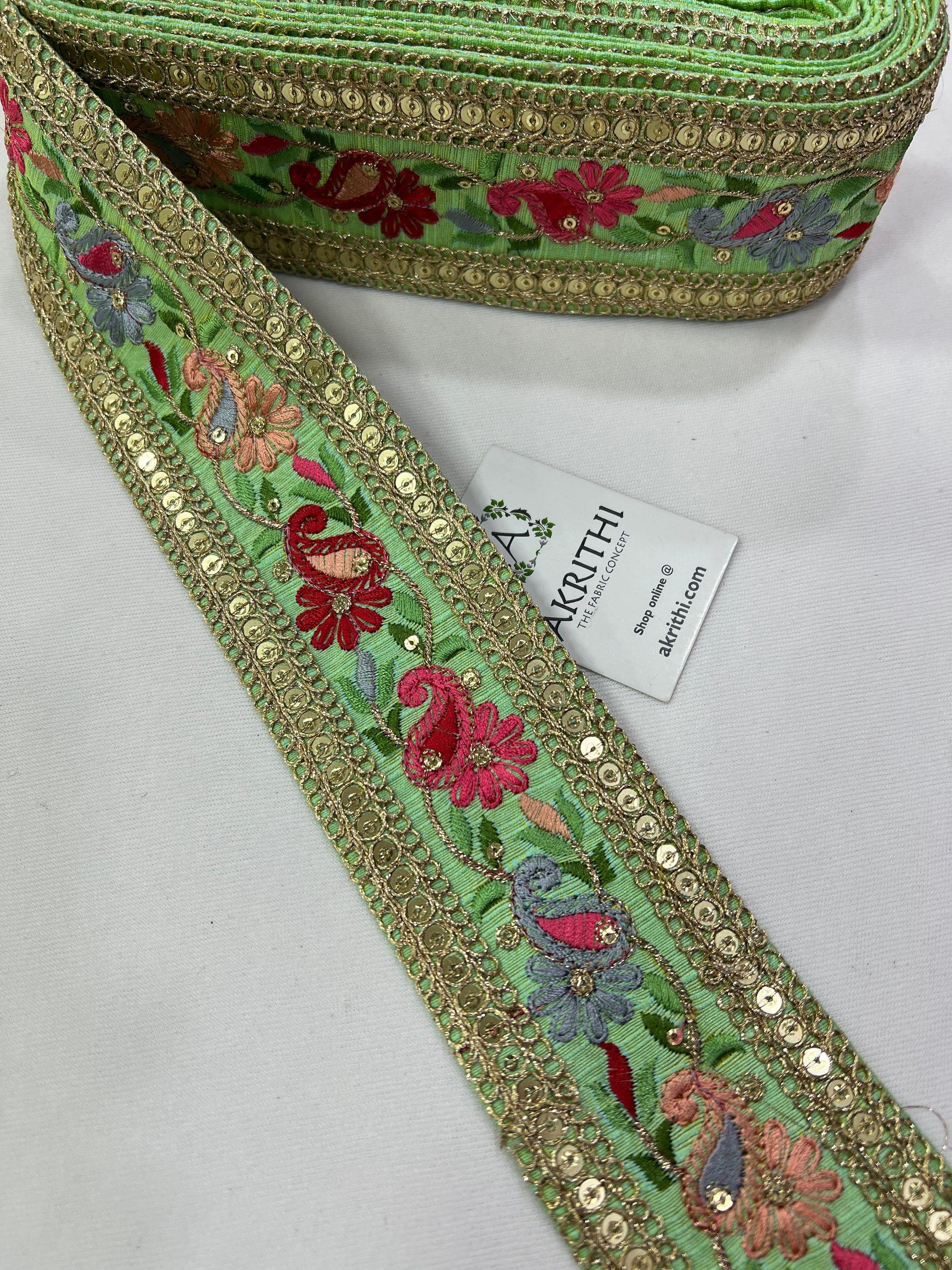 Embroidered lace 9 metres roll