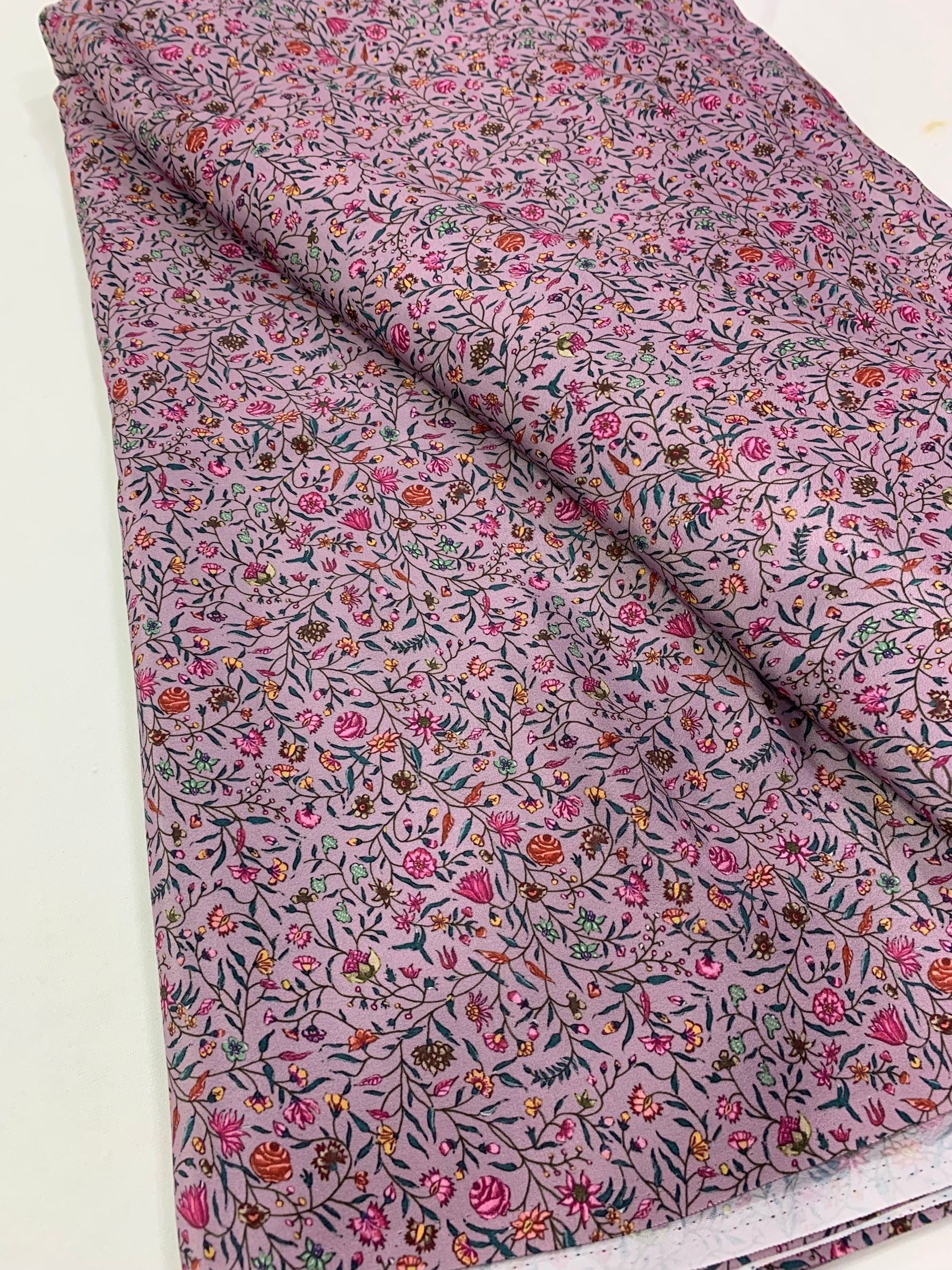 Digital floral Printed crepe fabric