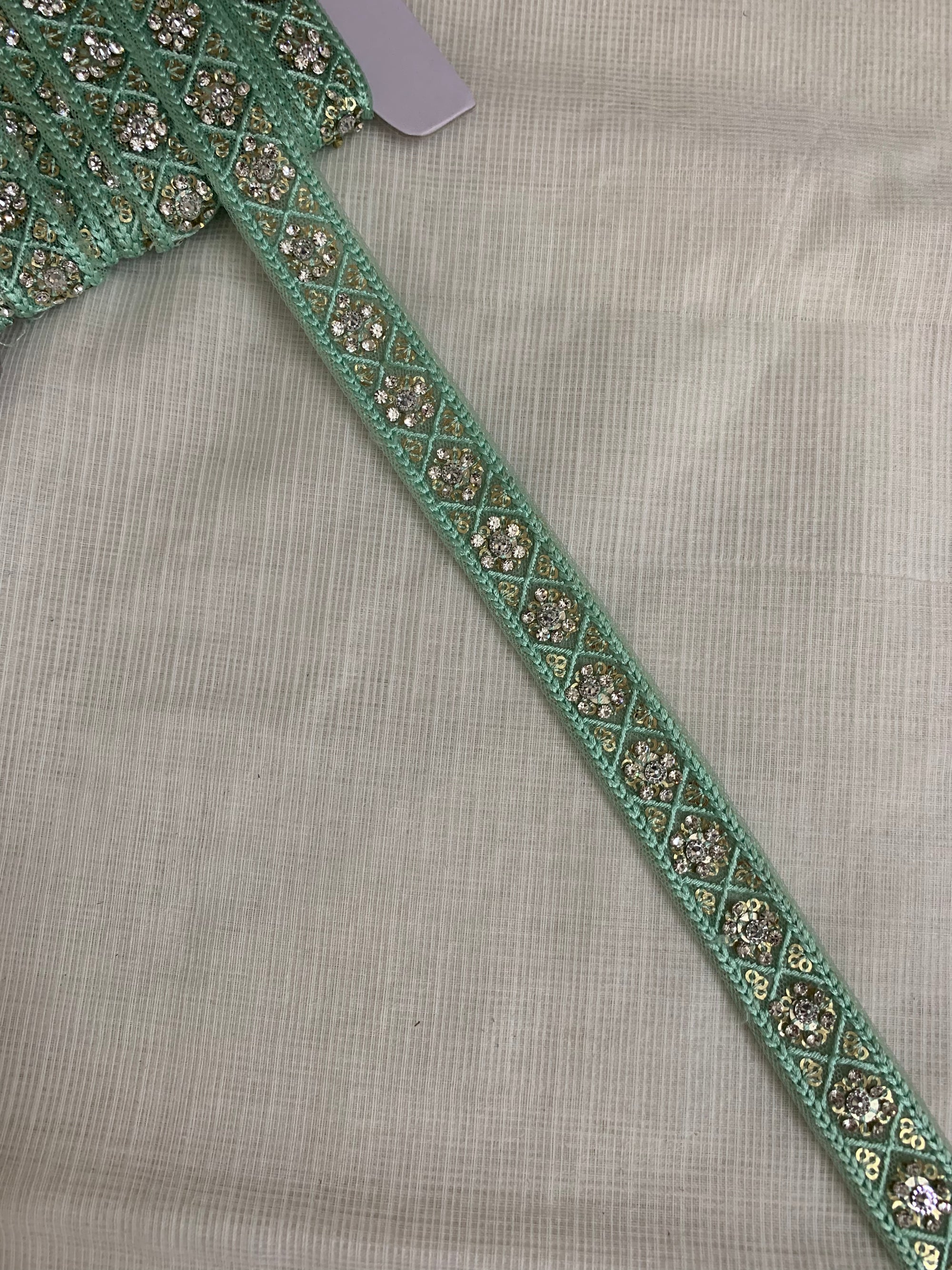 Embroidered lace 9 metres roll
