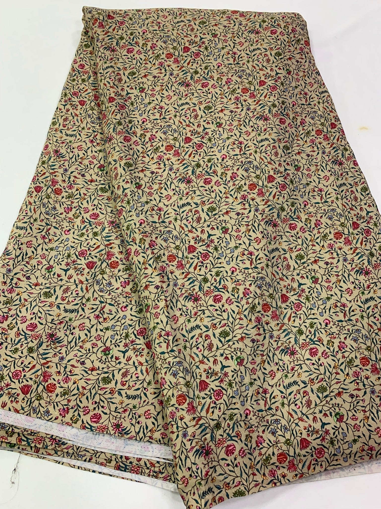 Digital floral Printed crepe fabric