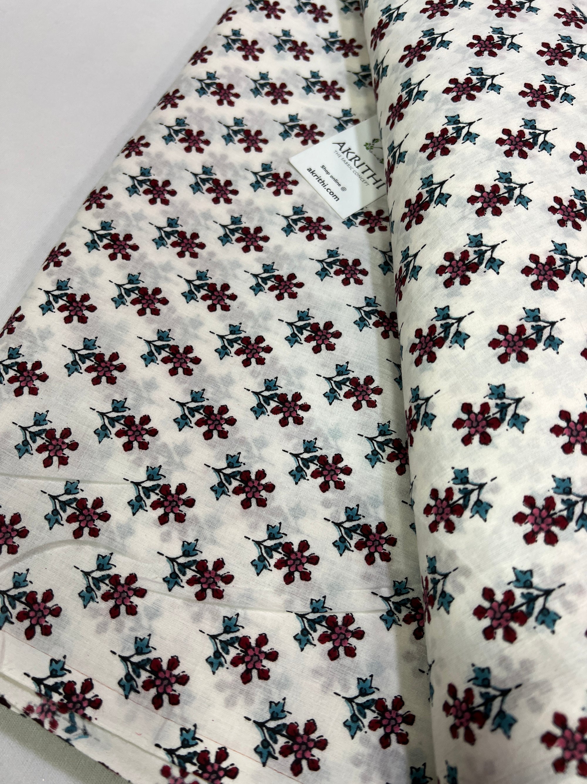 Printed pure cotton fabric
