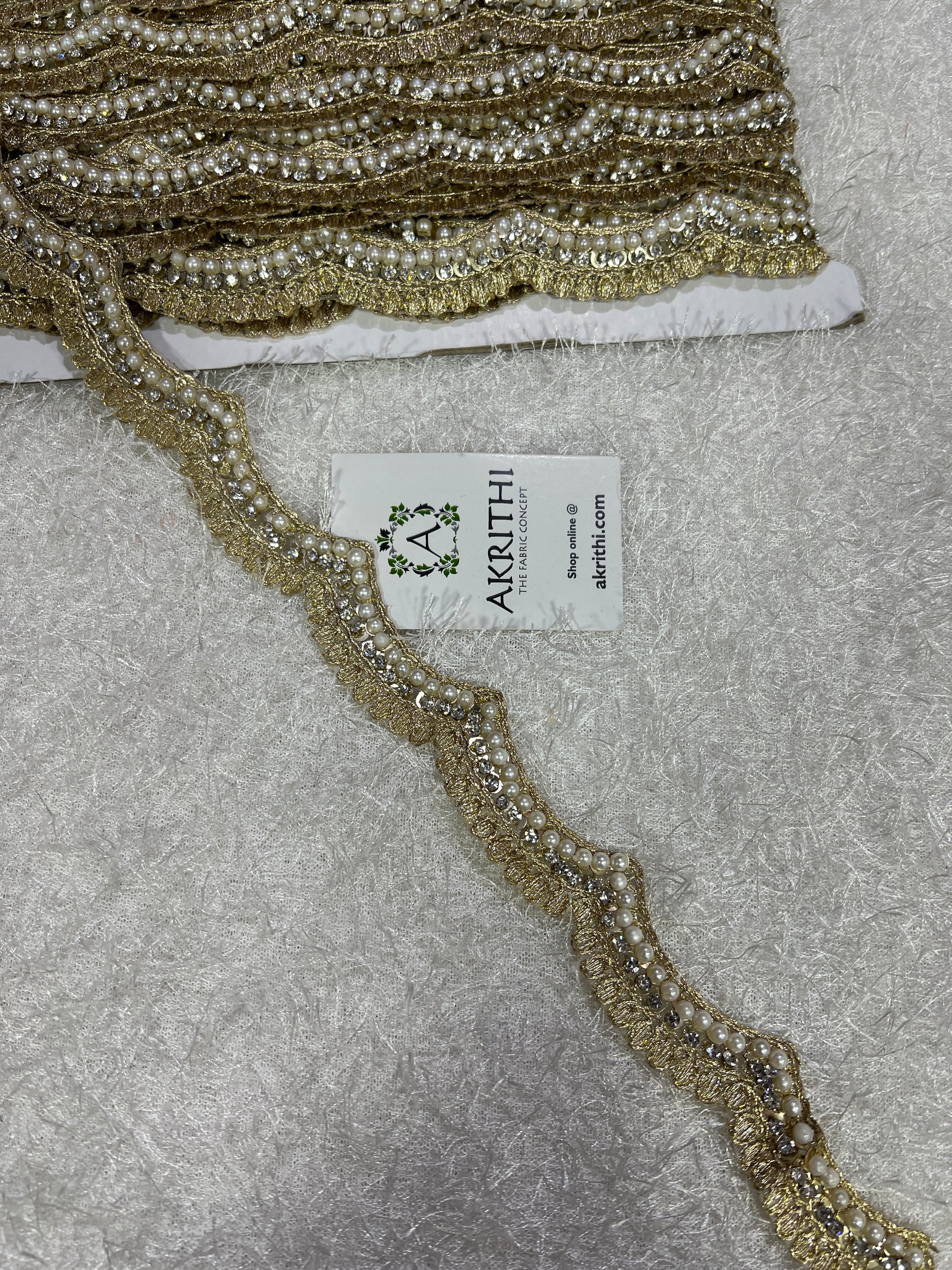 Embroidered lace 9 metres roll