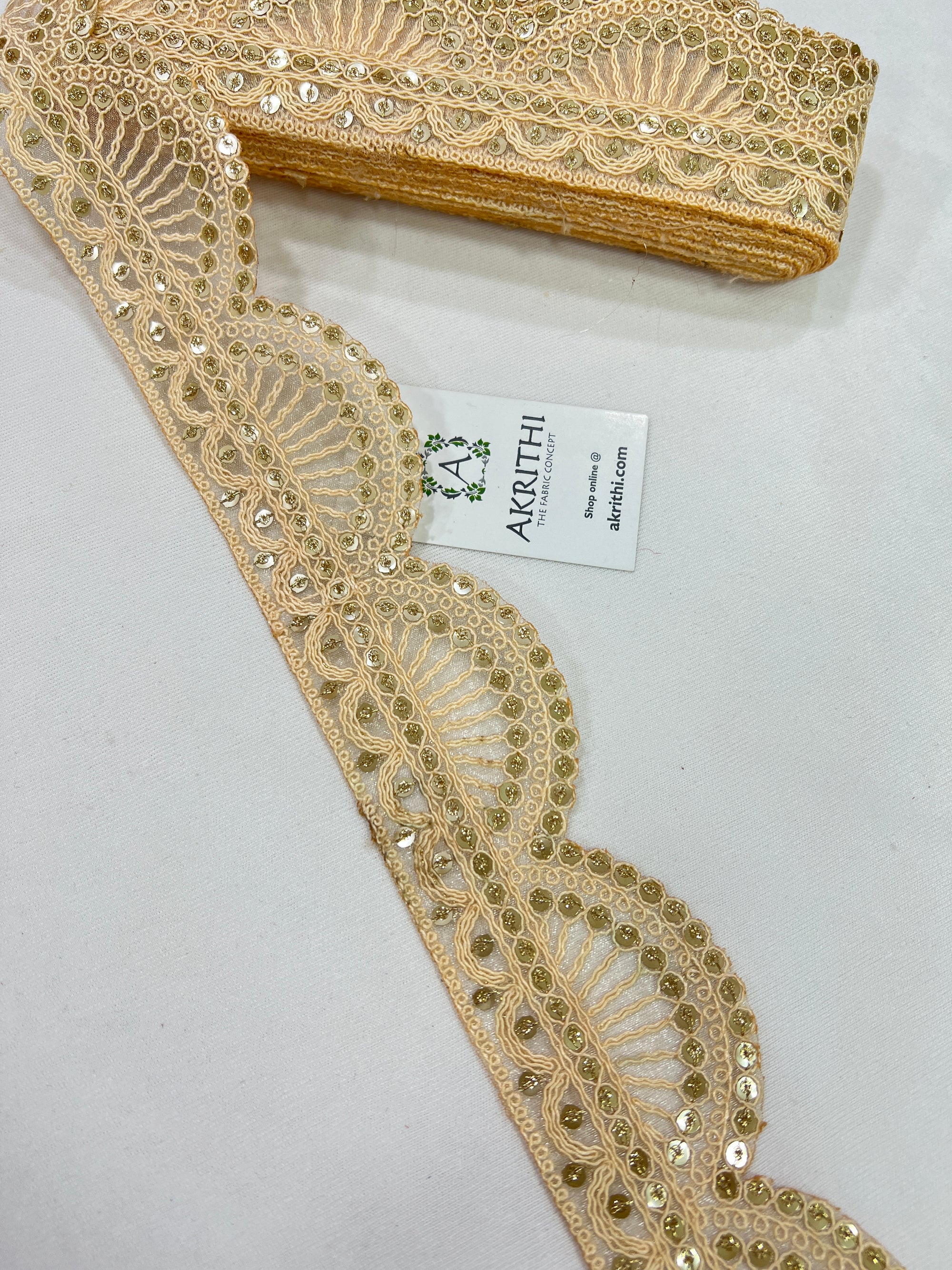 Embroidered lace 9 metres roll