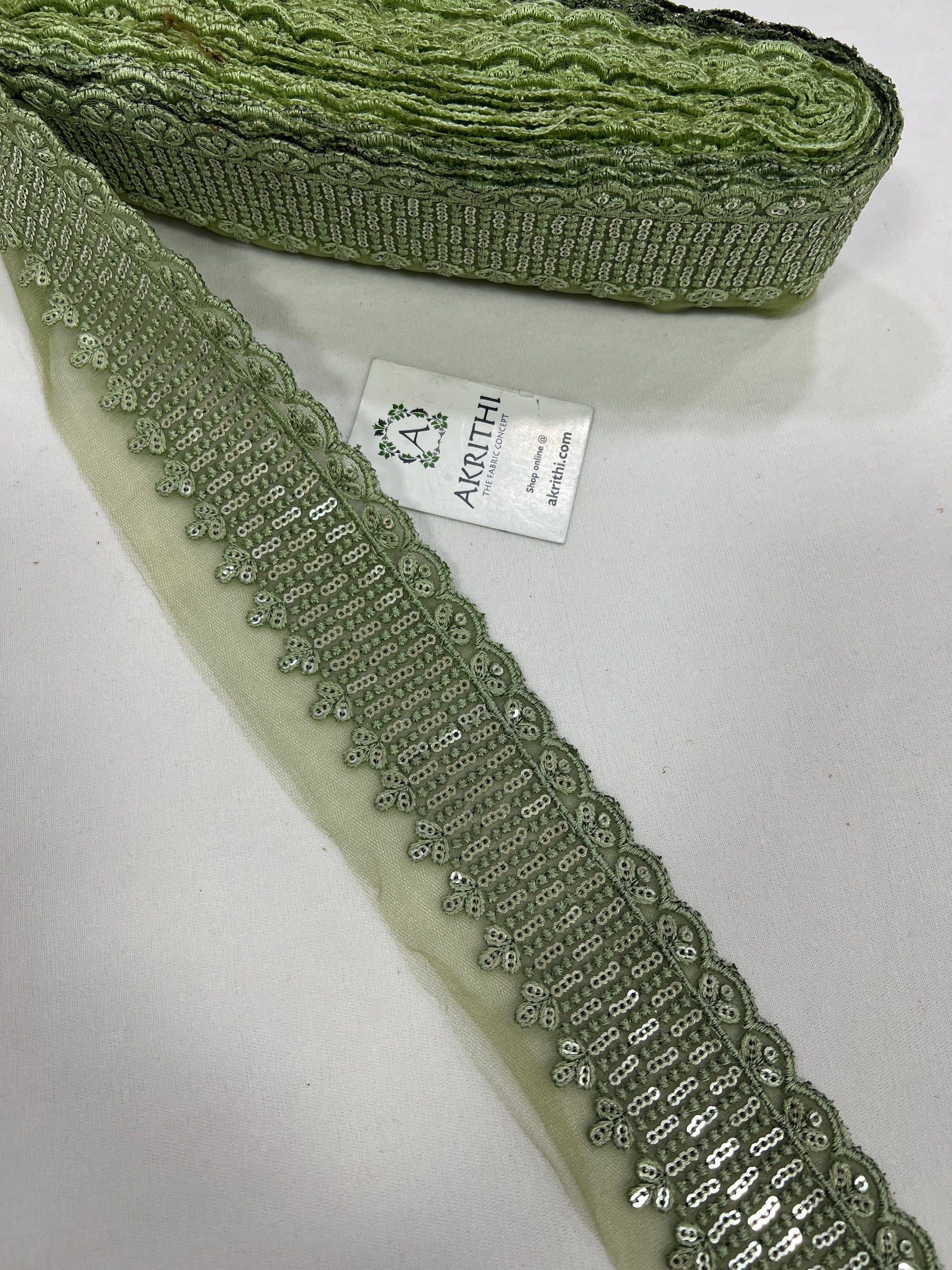 Embroidered lace 9 metres roll