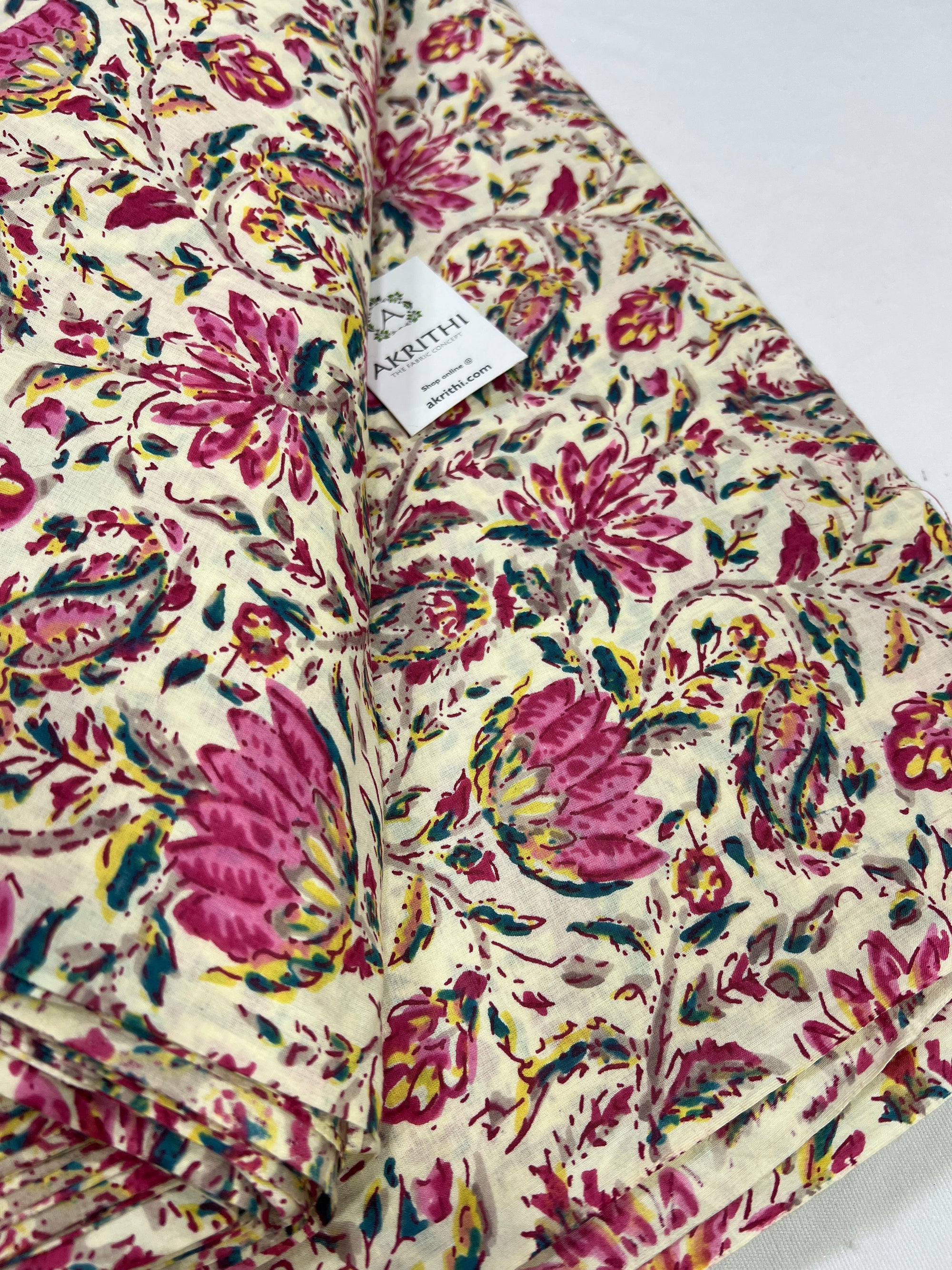Printed pure cotton fabric