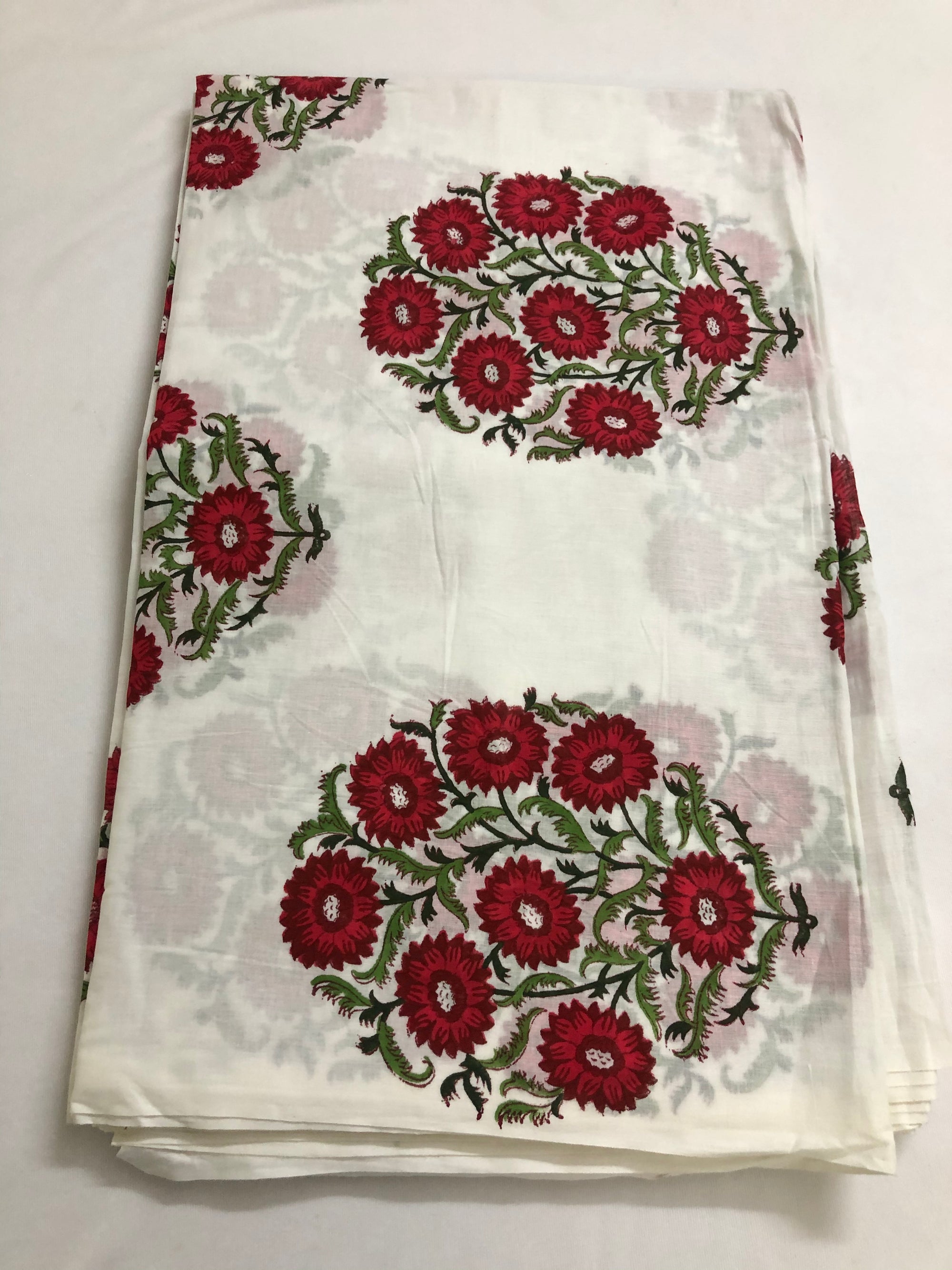 Printed mul cotton fabric