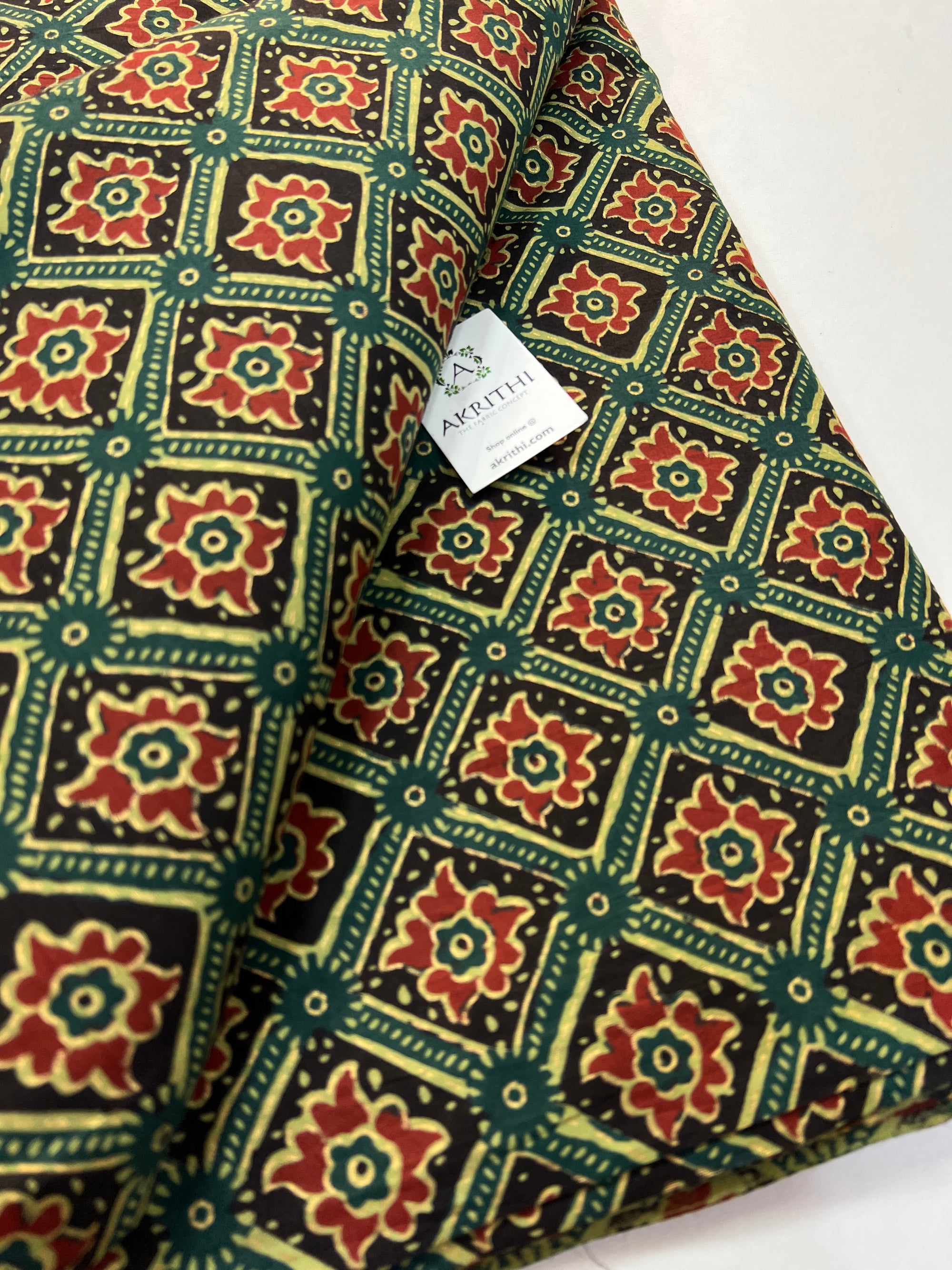 Printed pure cotton fabric