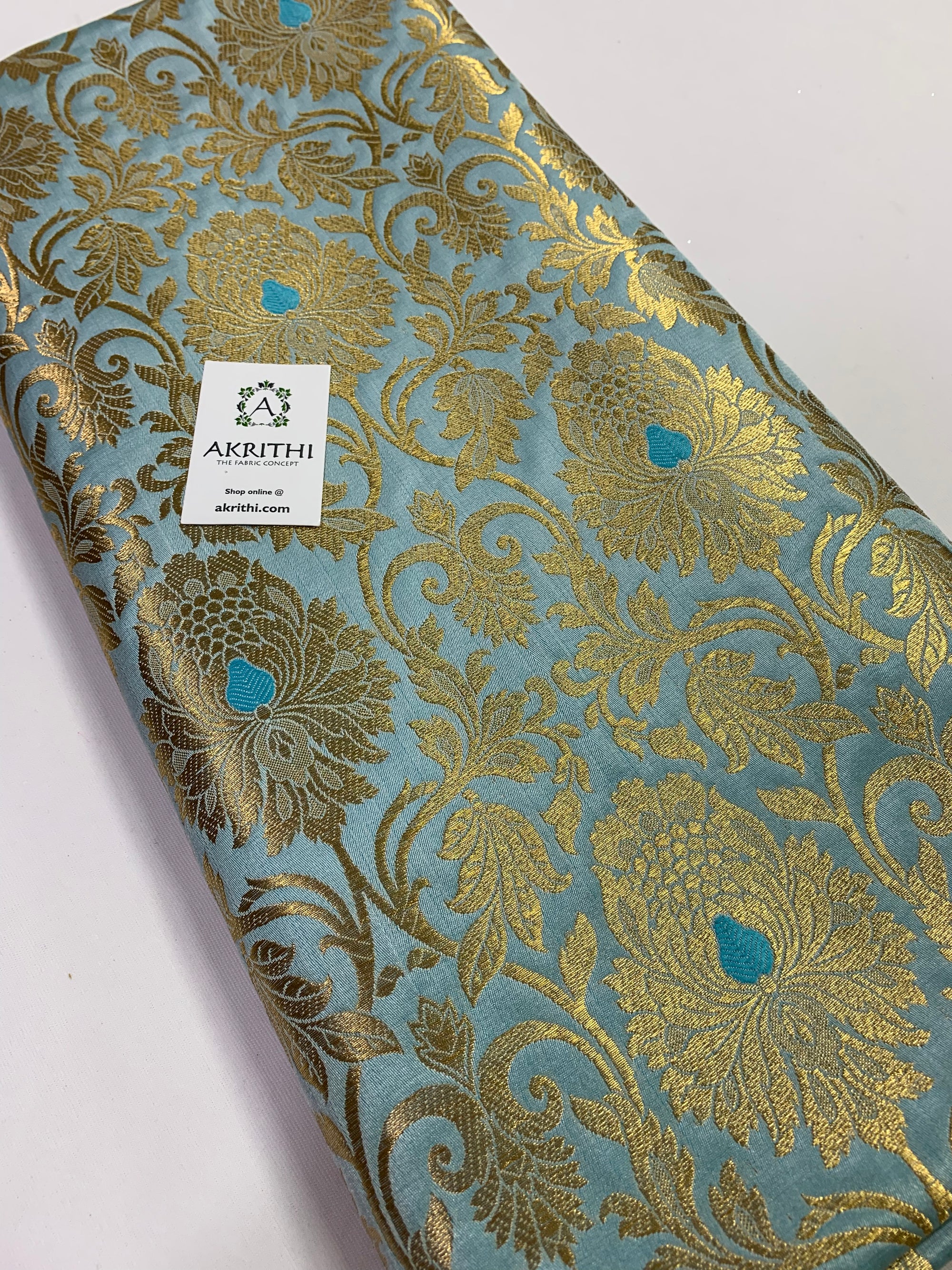 Handloom Banarasi brocade fabric 40 CM CUT