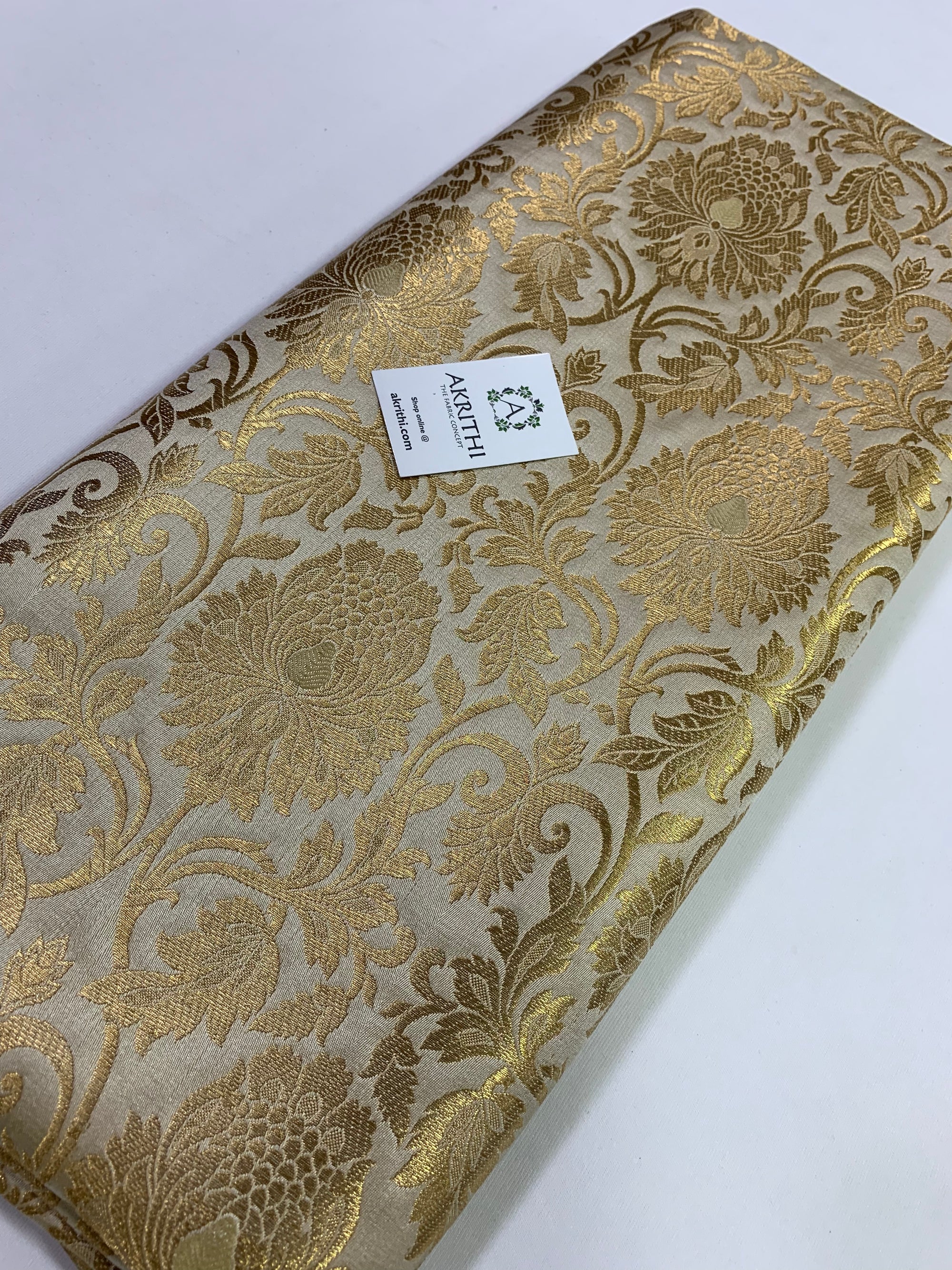 Handloom Banarasi brocade fabric