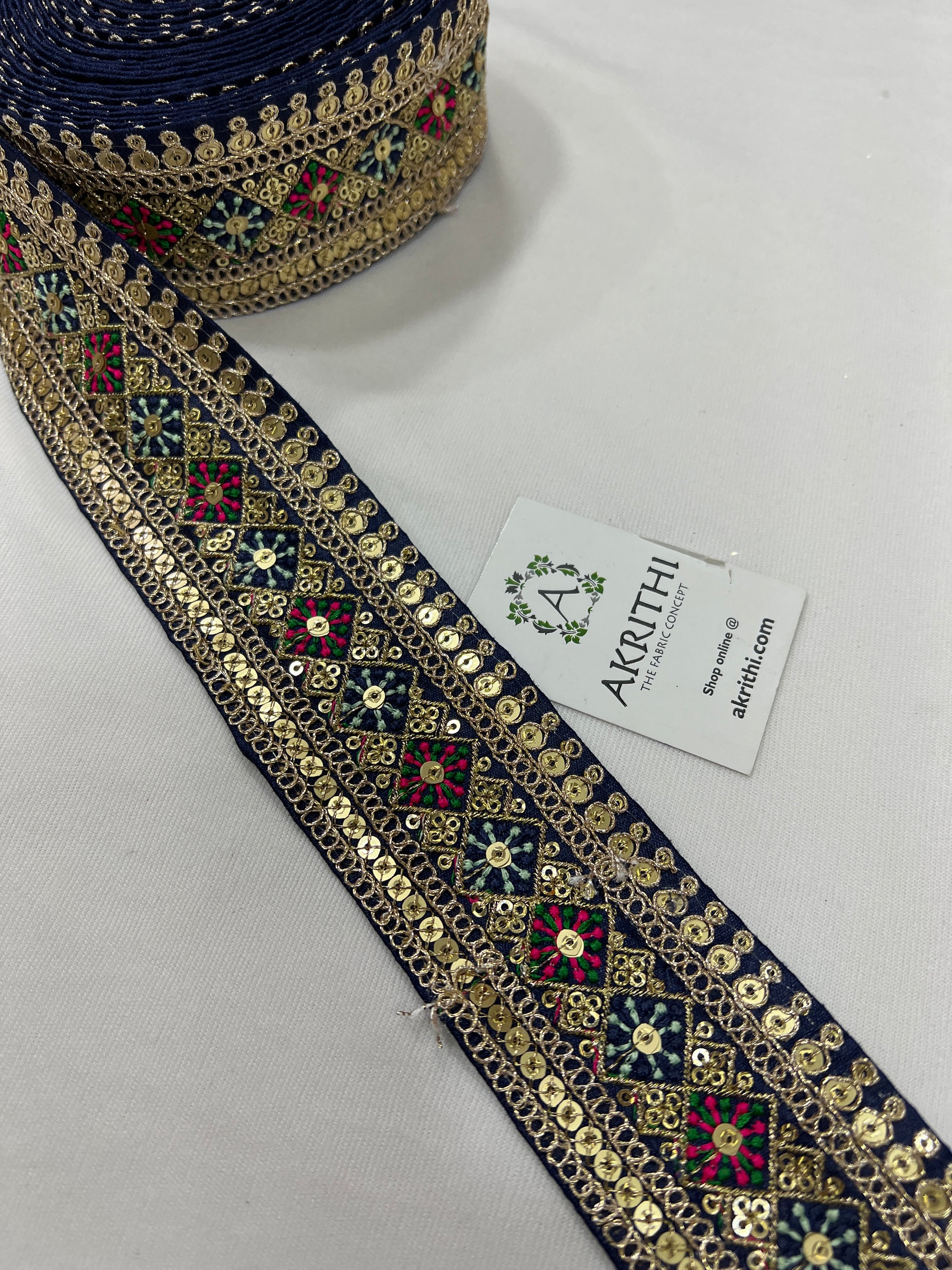 Embroidered lace 9 metres roll